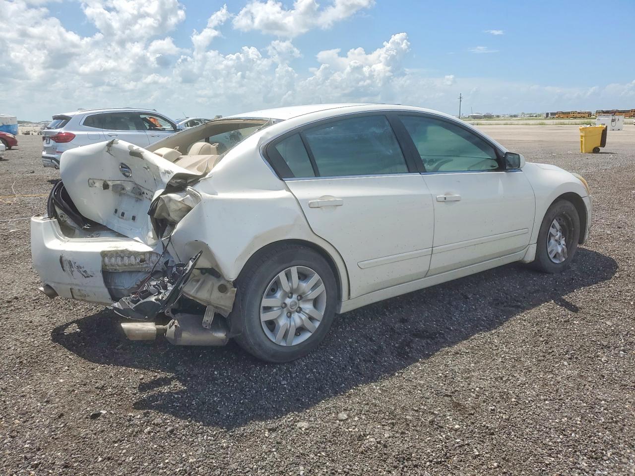 2011 Nissan Altima 2.5 White vin: 1N4AL2AP4BC168315