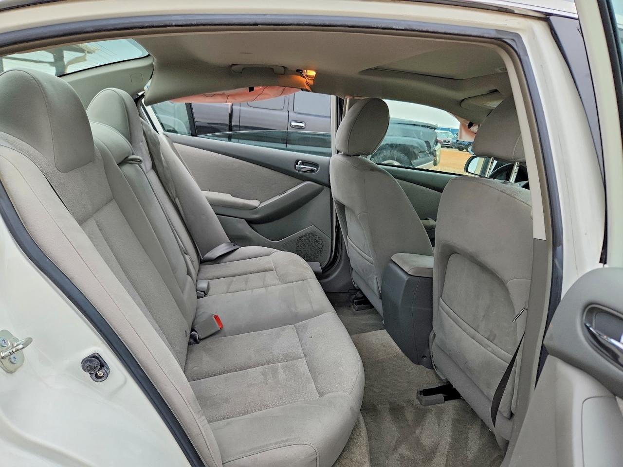 2011 Nissan Altima 2.5 White vin: 1N4AL2AP4BN400450