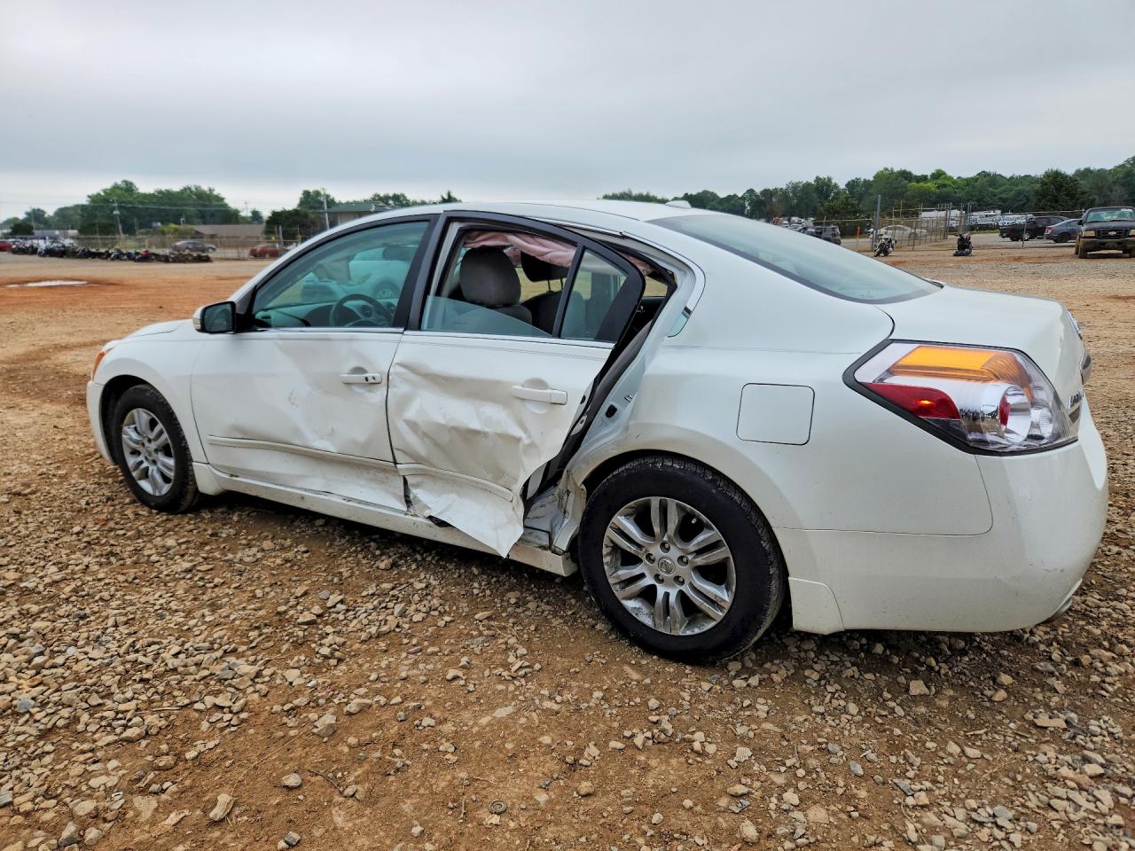 2011 Nissan Altima 2.5 White vin: 1N4AL2AP4BN400450