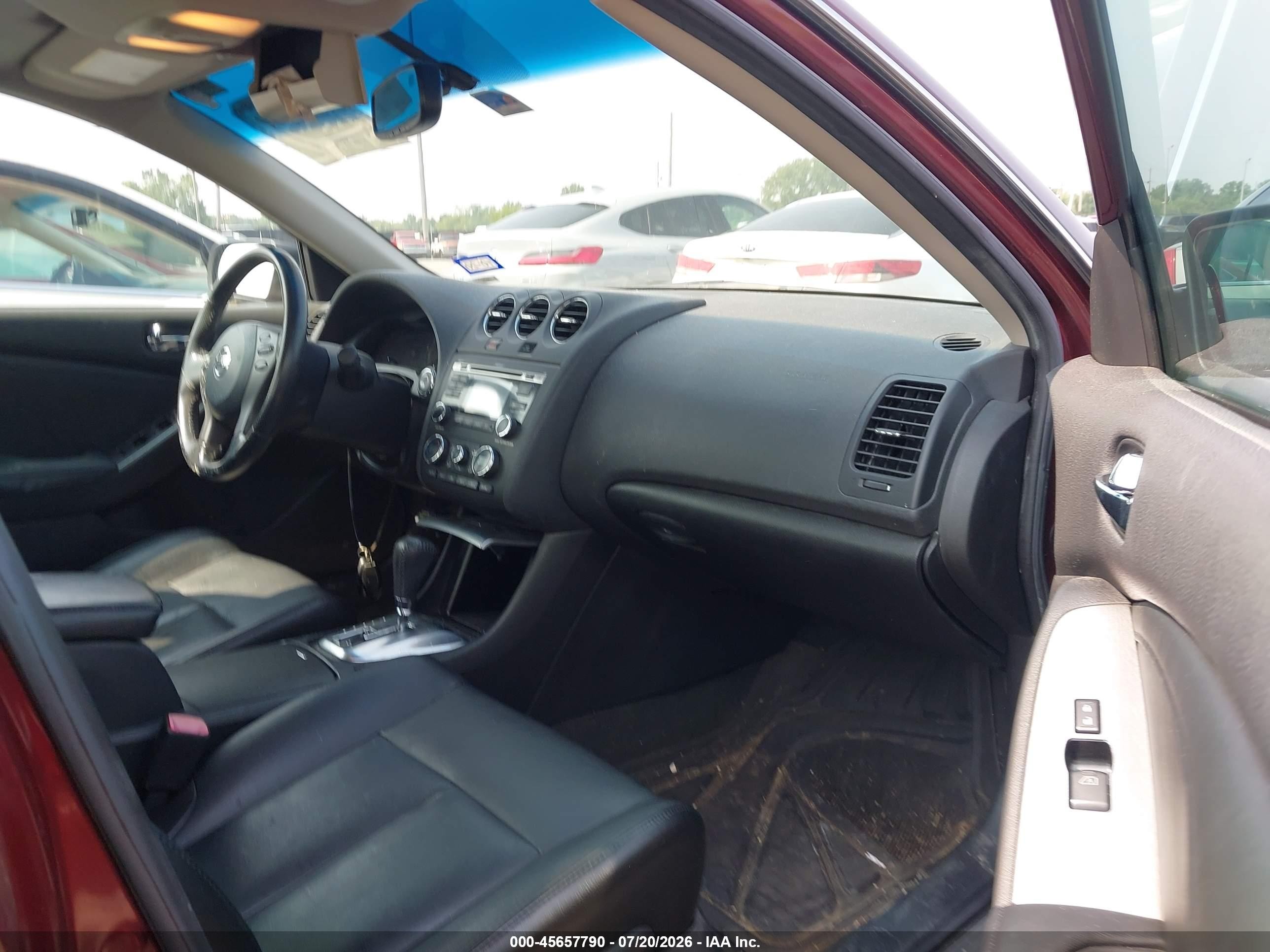 2011 Nissan Altima 2.5 S Burgundy vin: 1N4AL2AP4BN406703