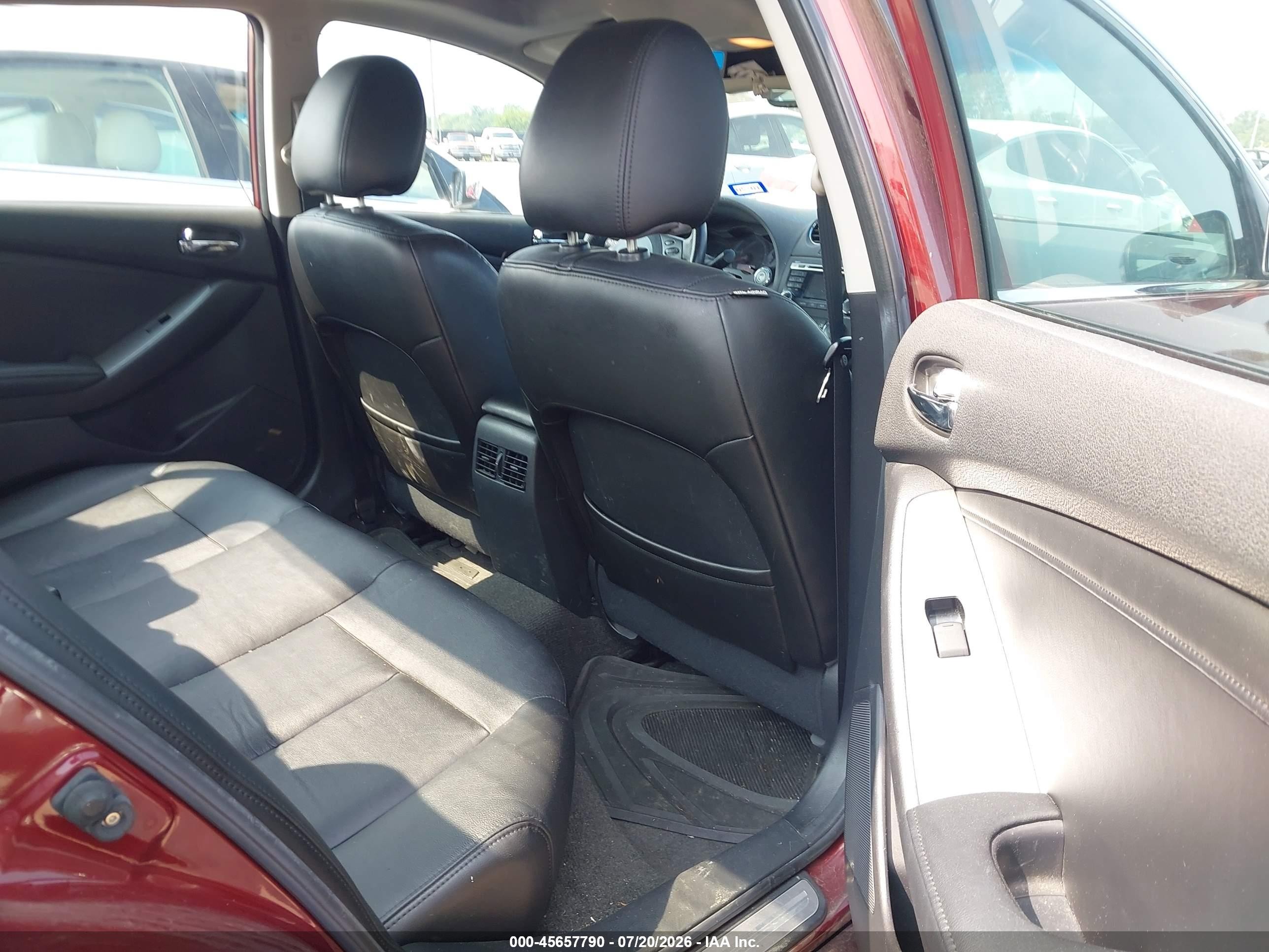 2011 Nissan Altima 2.5 S Burgundy vin: 1N4AL2AP4BN406703