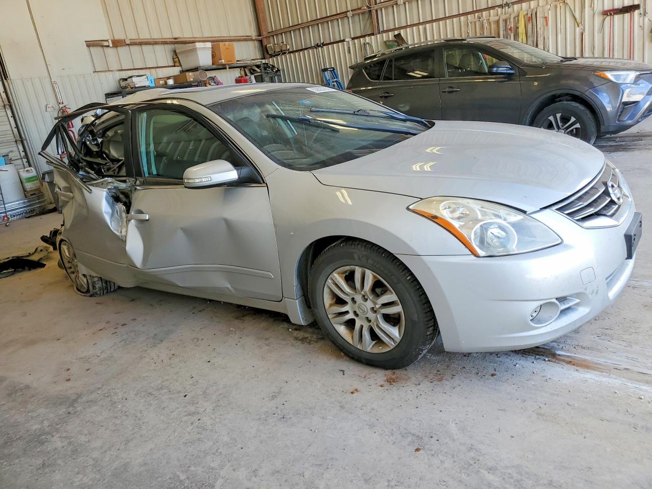 2011 Nissan Alitma Silver vin: 1N4AL2AP4BN425462