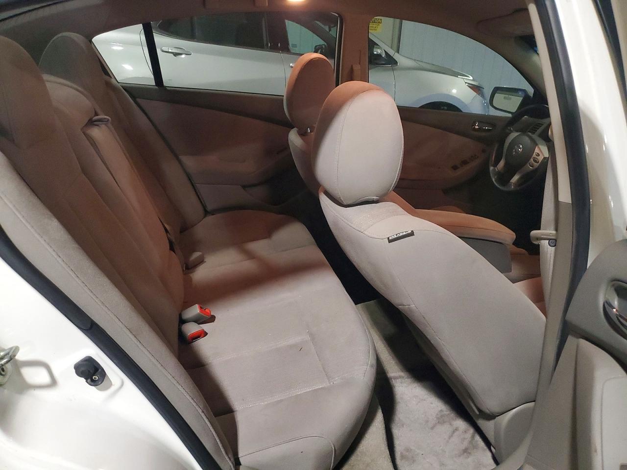 2011 Nissan Altima Base/s White vin: 1N4AL2AP4BN516487