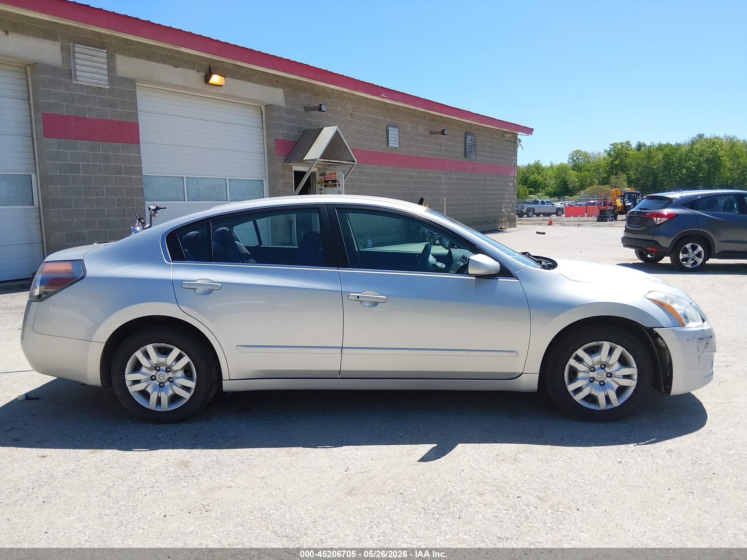2012 Nissan Altima 2.5 S Серебряный vin: 1N4AL2AP4CC196066