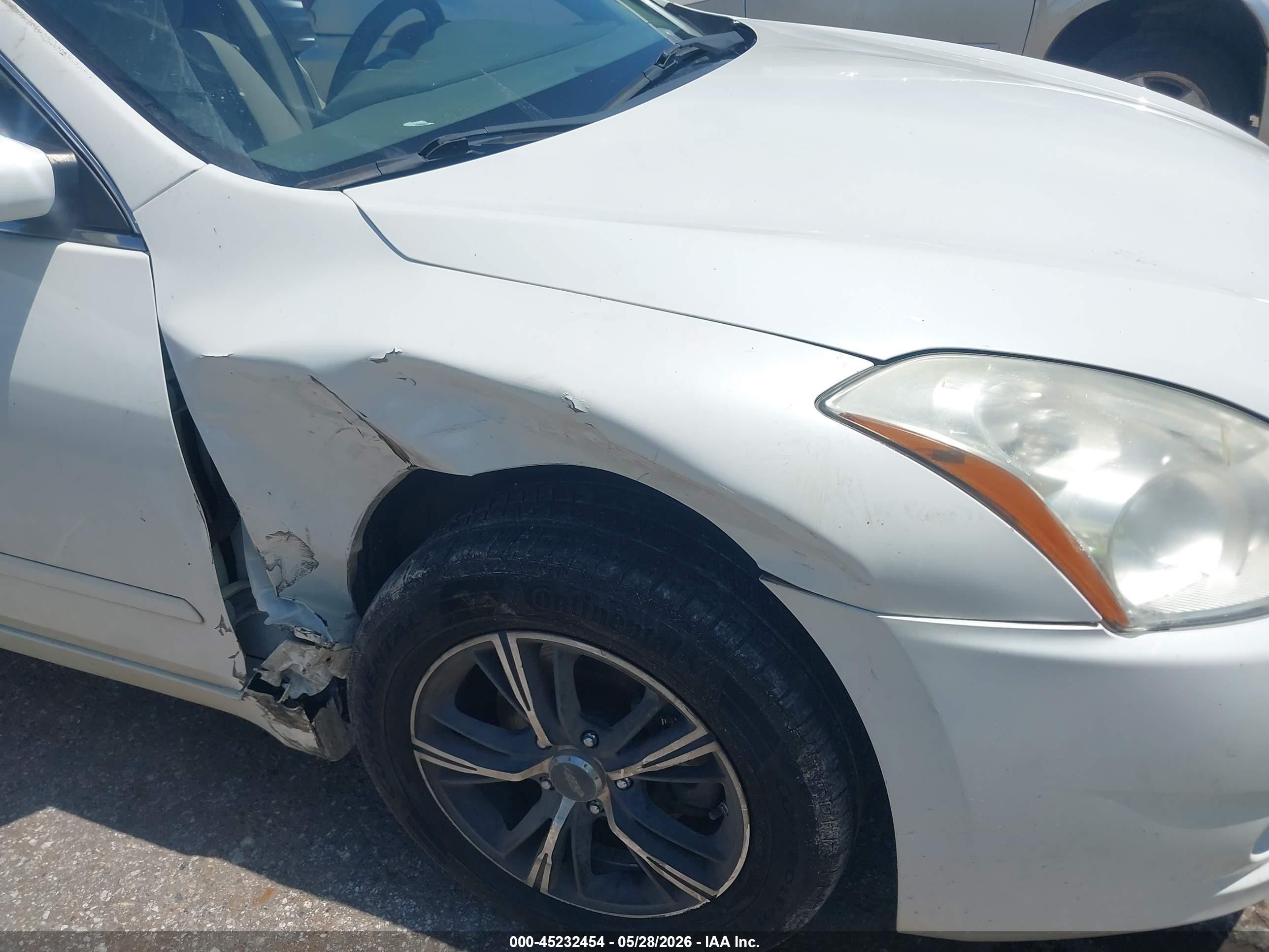 2012 Nissan Altima 2.5 White vin: 1N4AL2AP4CC244570