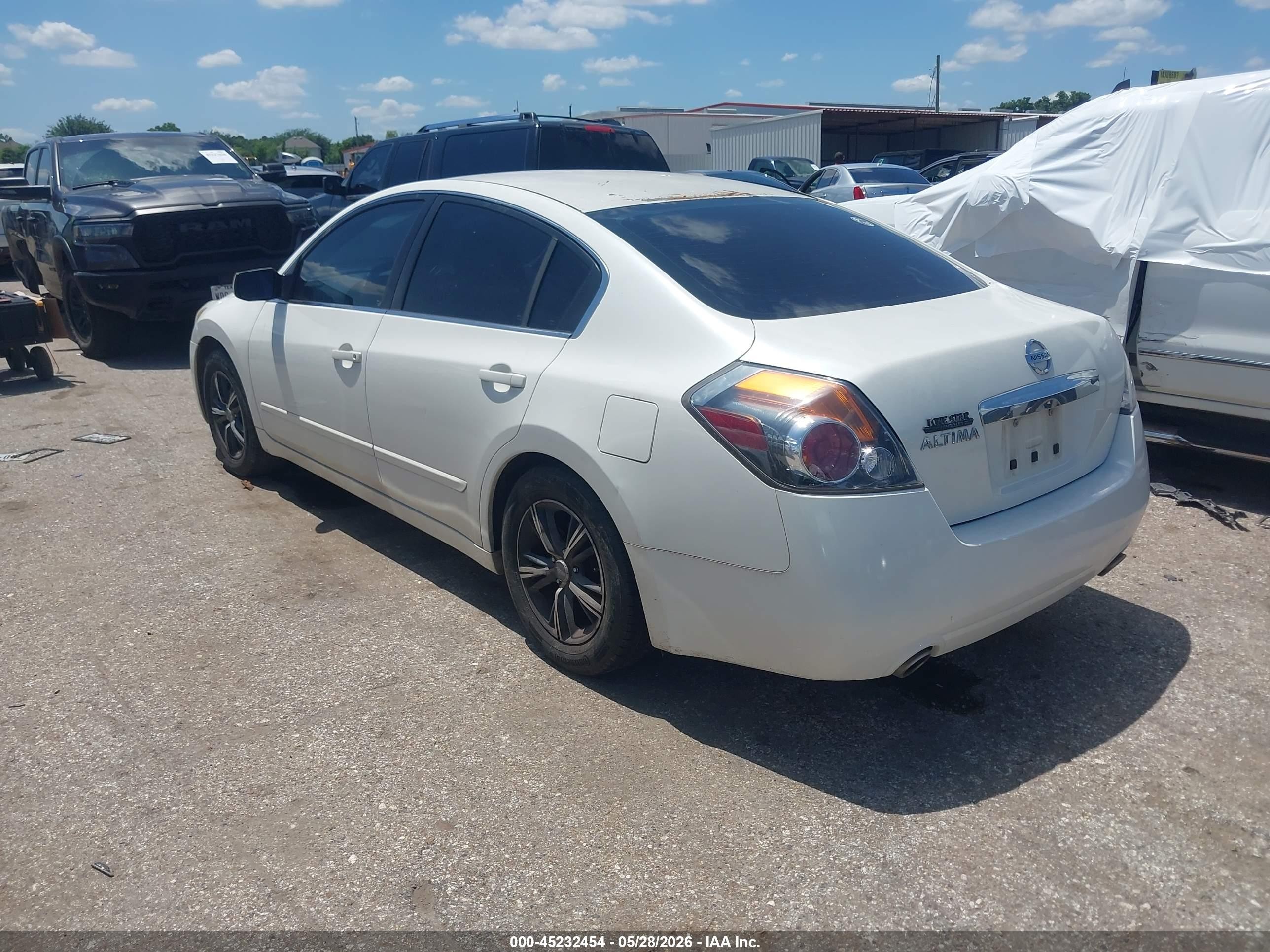 2012 Nissan Altima 2.5 White vin: 1N4AL2AP4CC244570