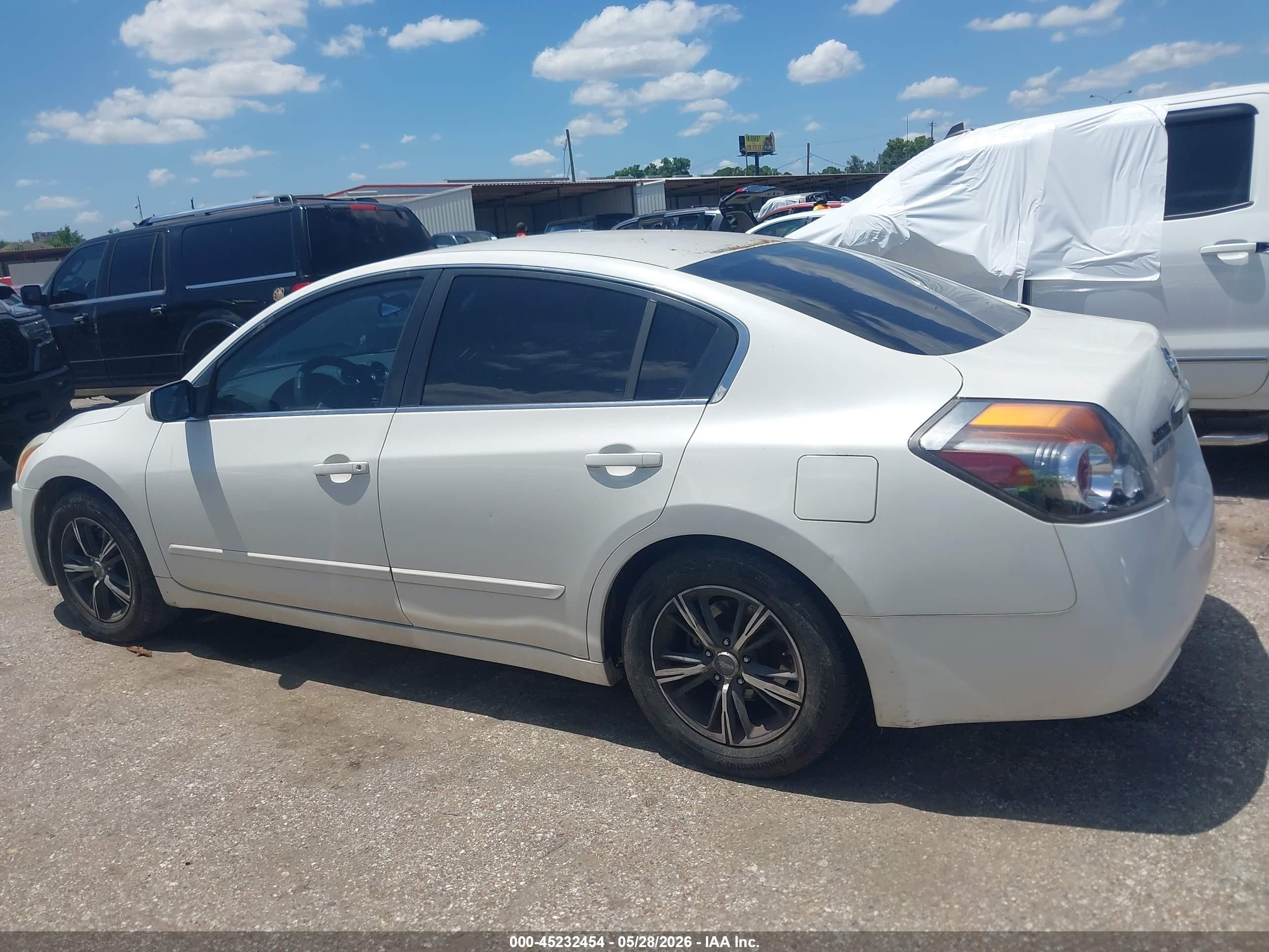 2012 Nissan Altima 2.5 White vin: 1N4AL2AP4CC244570