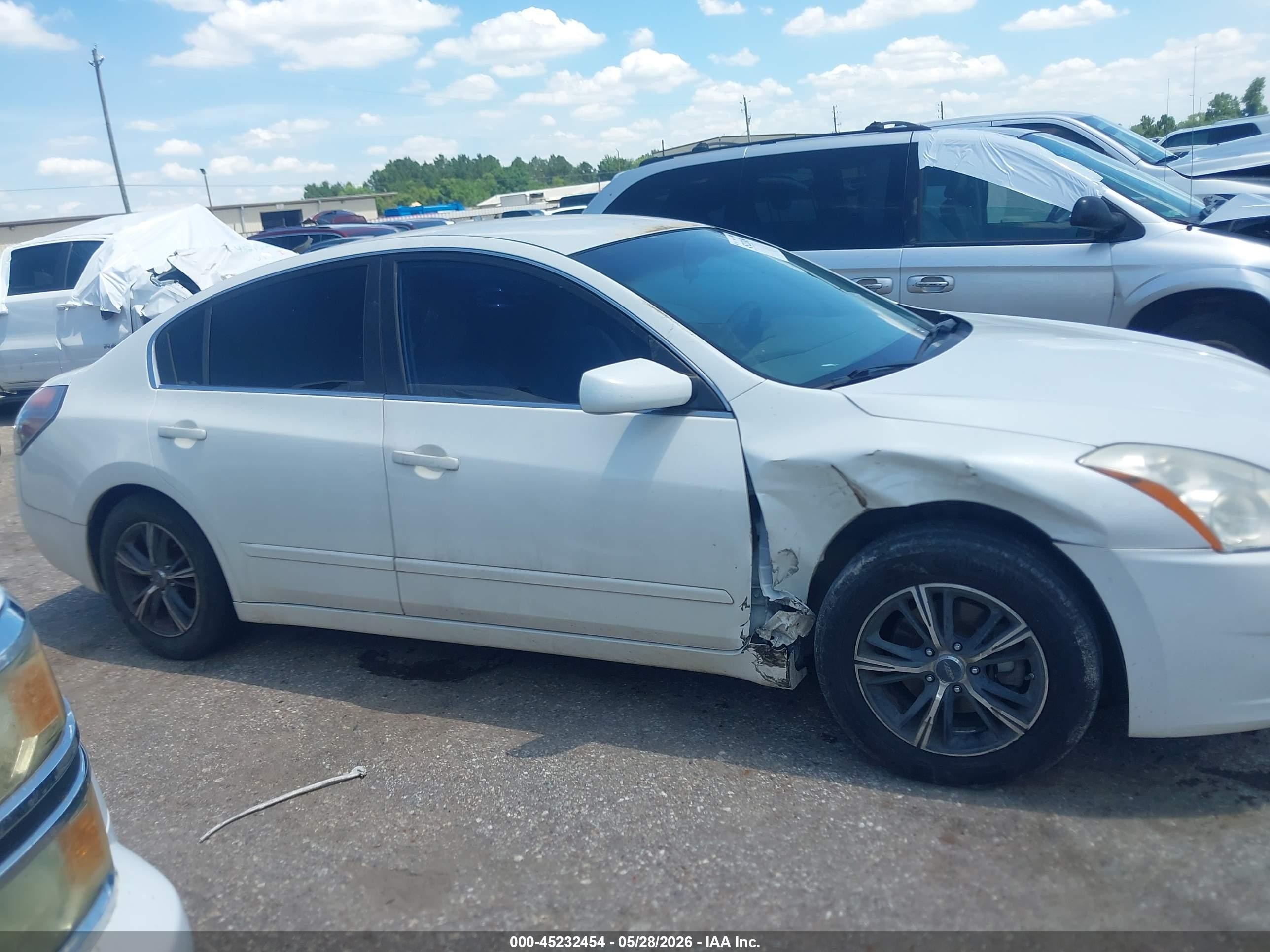 2012 Nissan Altima 2.5 White vin: 1N4AL2AP4CC244570