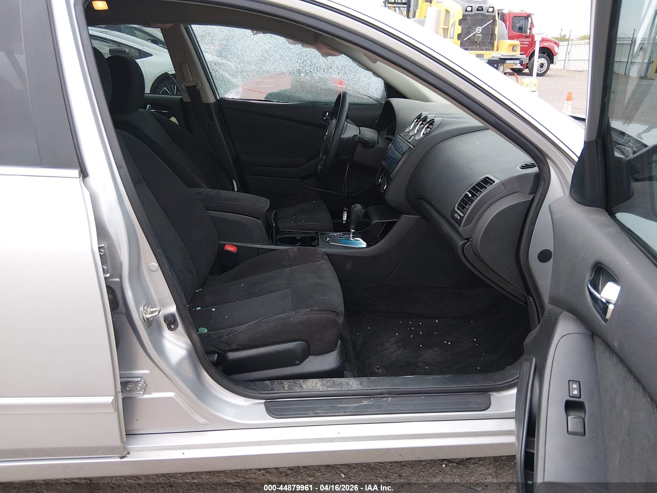 2012 Nissan Altima 2.5 S Серебряный vin: 1N4AL2AP4CC261451