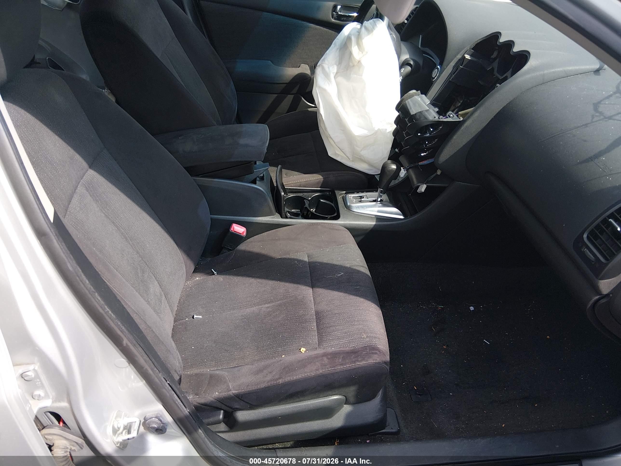 2012 Nissan Altima 2.5 S Серебряный vin: 1N4AL2AP4CN457913