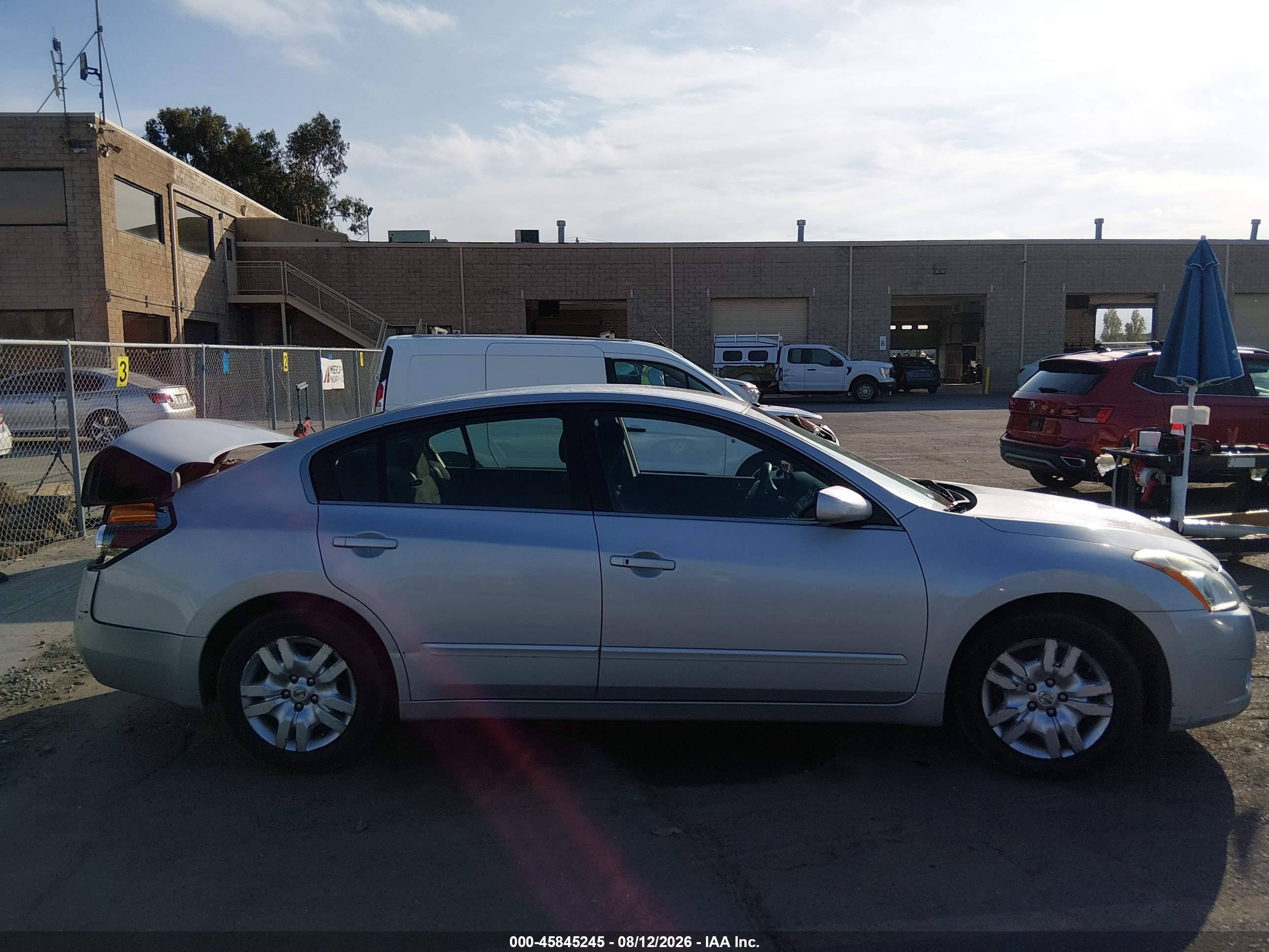2012 Nissan Altima 2.5 S Silver vin: 1N4AL2AP4CN518712