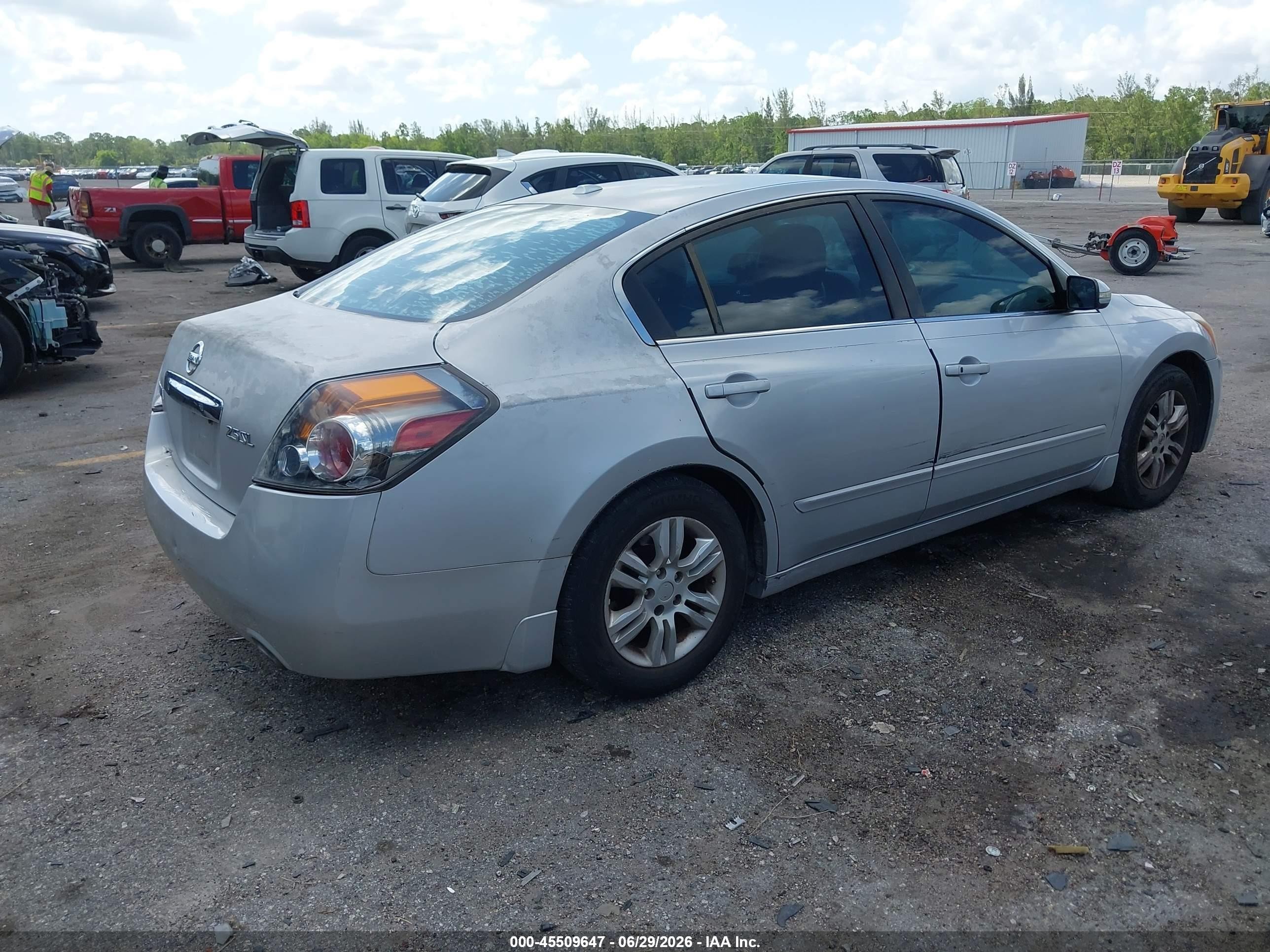 2010 Nissan Altima 2.5 S Silver vin: 1N4AL2AP5AC136746