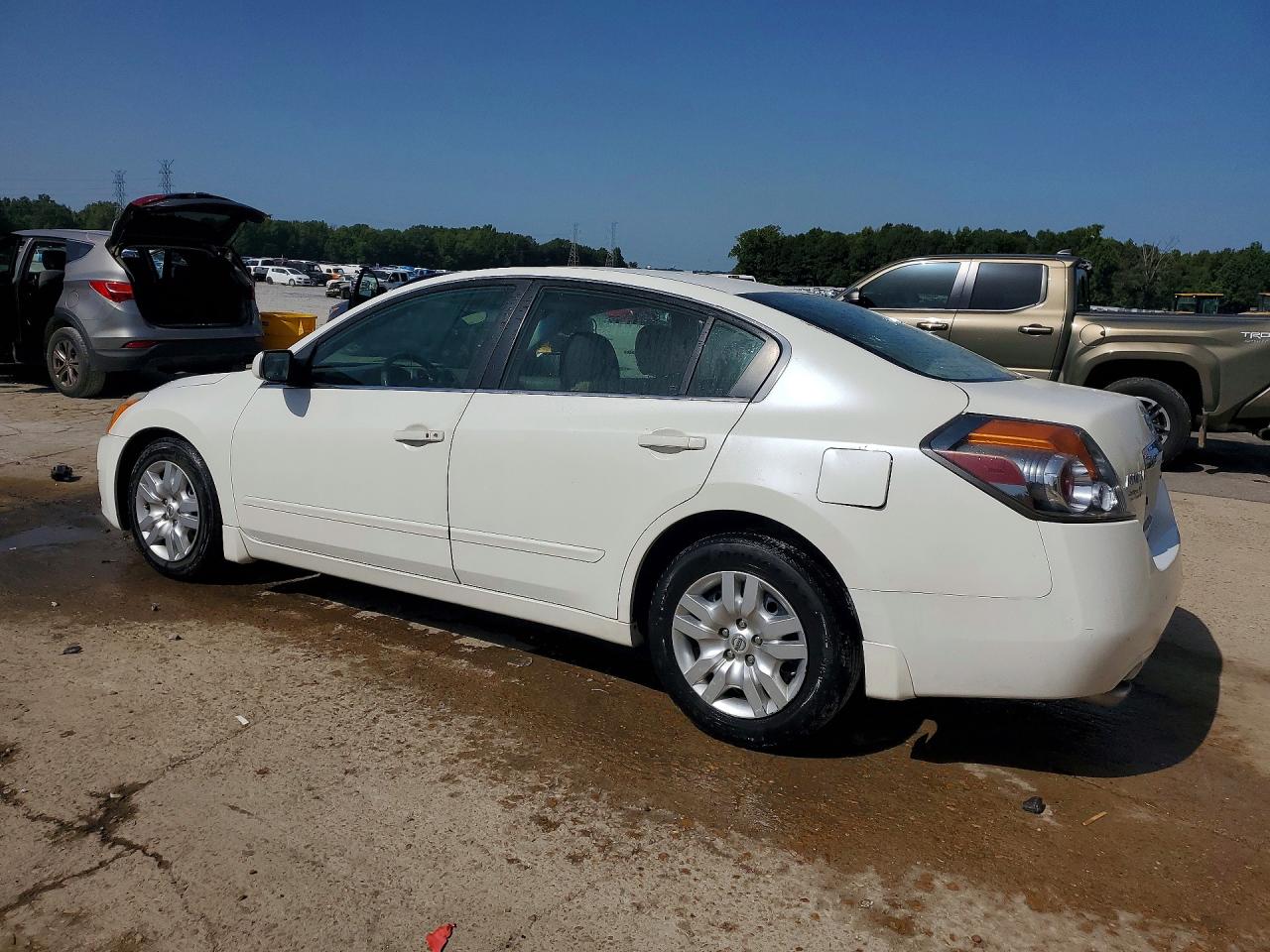 2010 Nissan Altima 2.5 White vin: 1N4AL2AP5AC193724