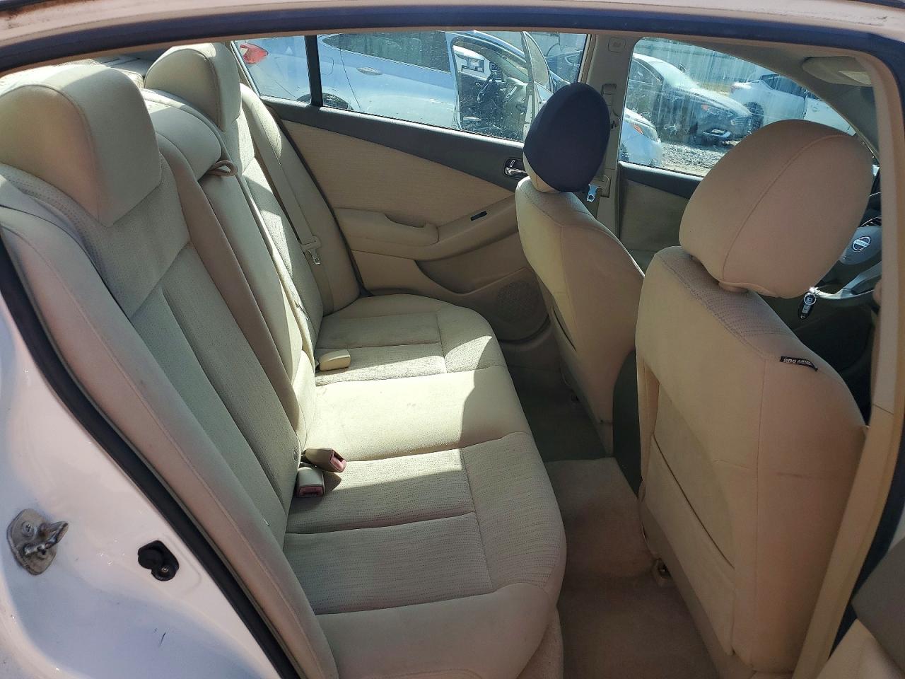 2010 Nissan Altima 2.5 White vin: 1N4AL2AP5AC193724