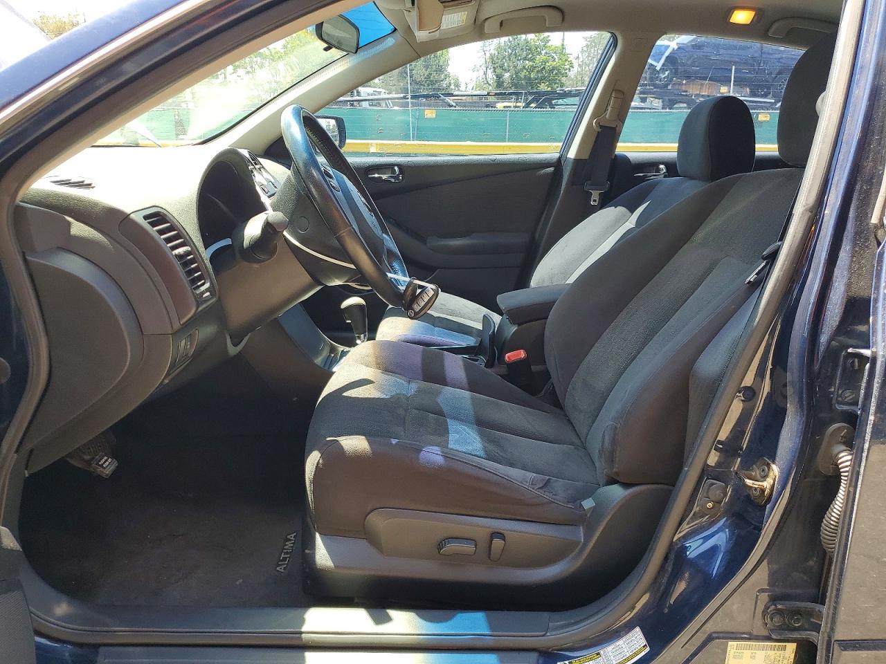 2010 Nissan Altima 4d 2wd Blue vin: 1N4AL2AP5AN409821