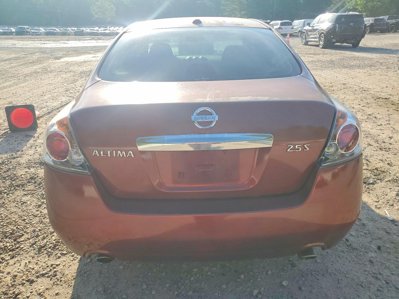 2010 Nissan Altima 2.5 Burgundy vin: 1N4AL2AP5AN418826