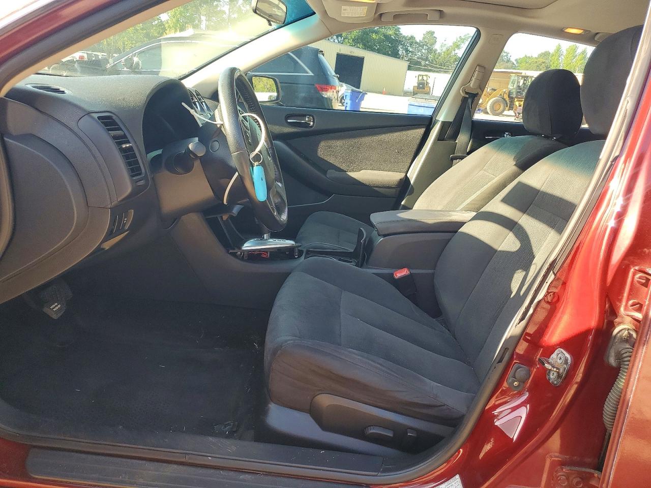 2010 Nissan Altima 2.5 Burgundy vin: 1N4AL2AP5AN418826