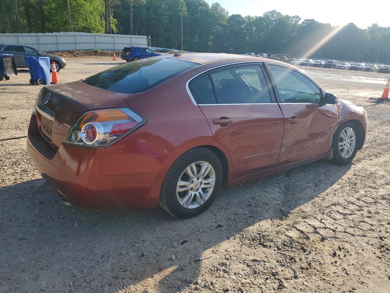 2010 Nissan Altima 2.5 Burgundy vin: 1N4AL2AP5AN418826