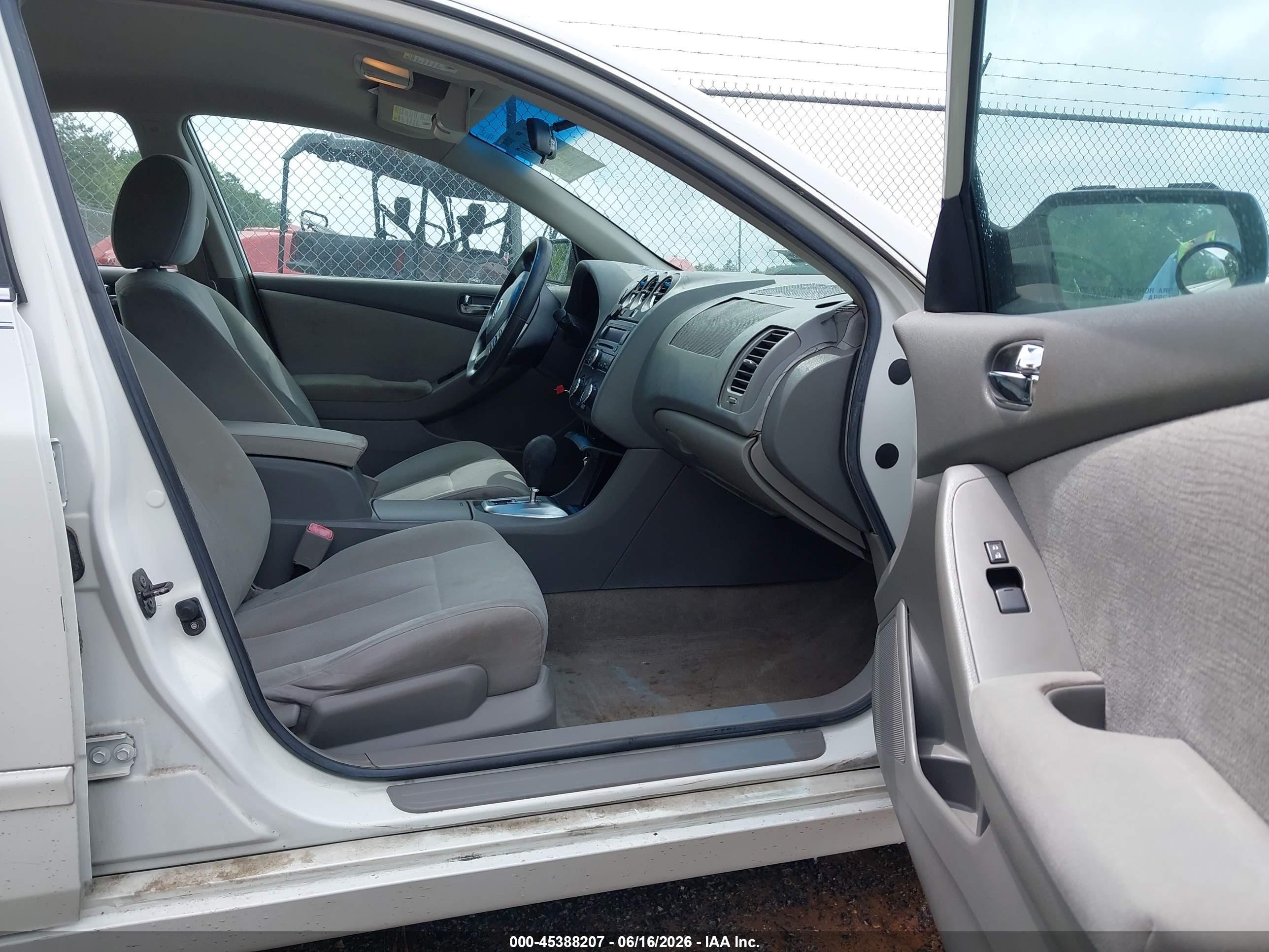 2010 Nissan Altima 2.5 S Белый vin: 1N4AL2AP5AN456587