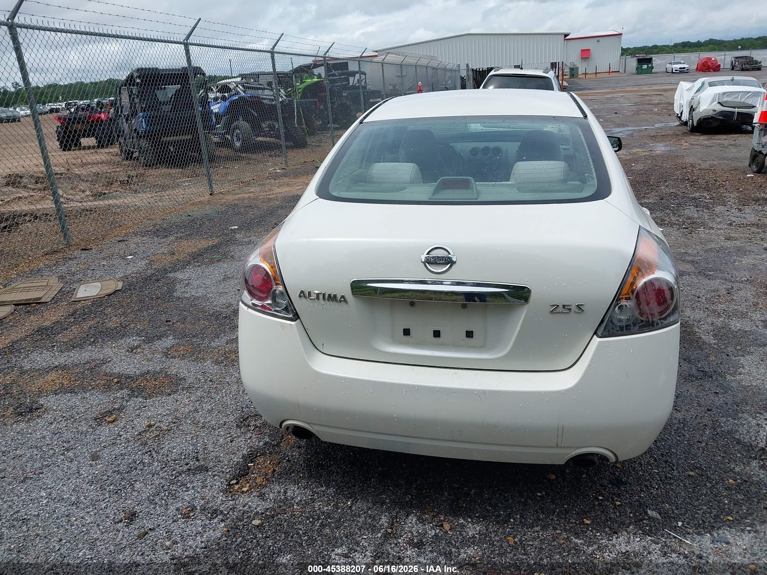 2010 Nissan Altima 2.5 S Белый vin: 1N4AL2AP5AN456587