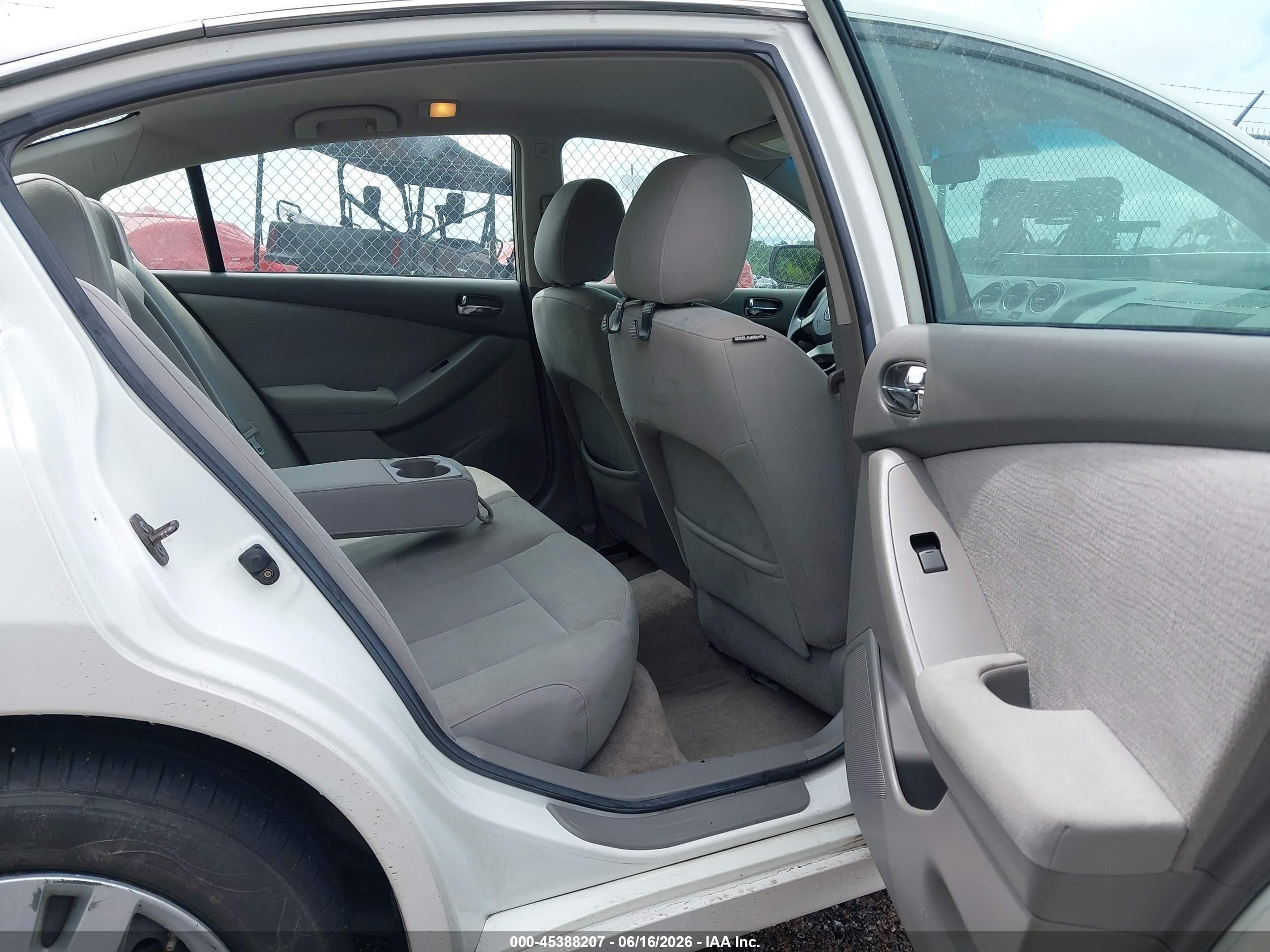 2010 Nissan Altima 2.5 S Белый vin: 1N4AL2AP5AN456587