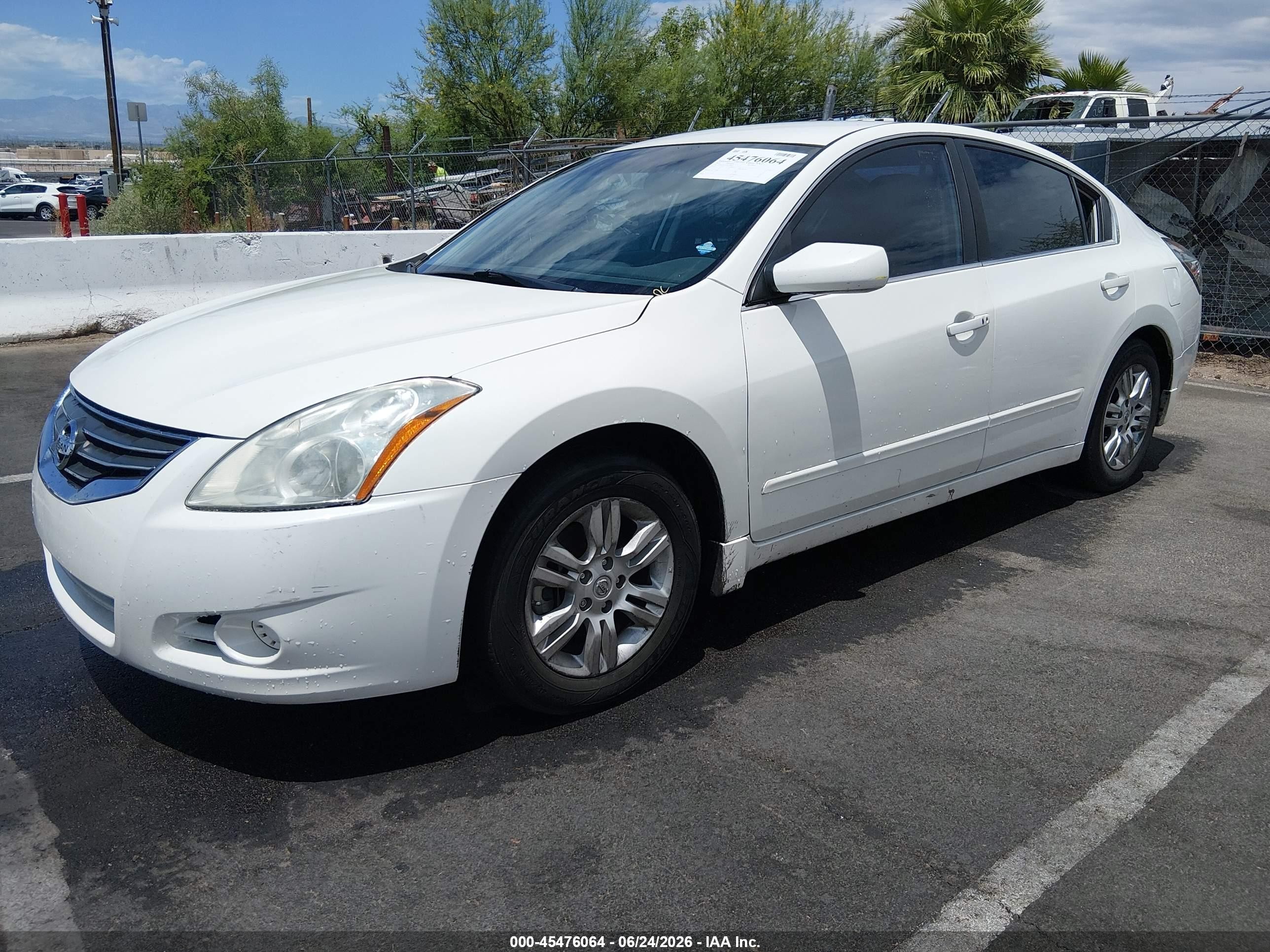 2010 Nissan Altima 2.5 S Белый vin: 1N4AL2AP5AN476001