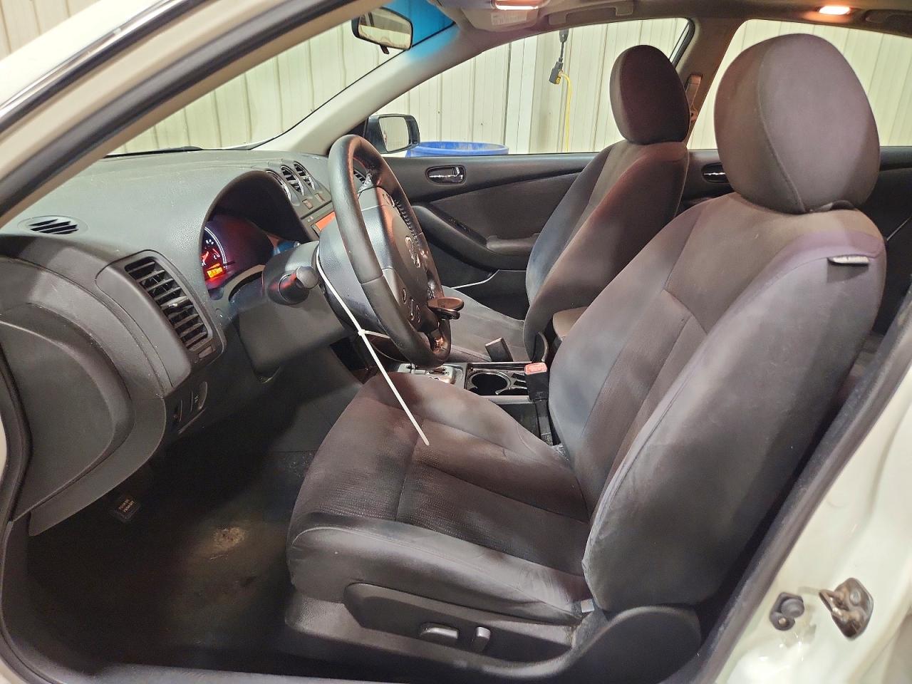 2010 Nissan Altima 2.5 Белый vin: 1N4AL2AP5AN488049