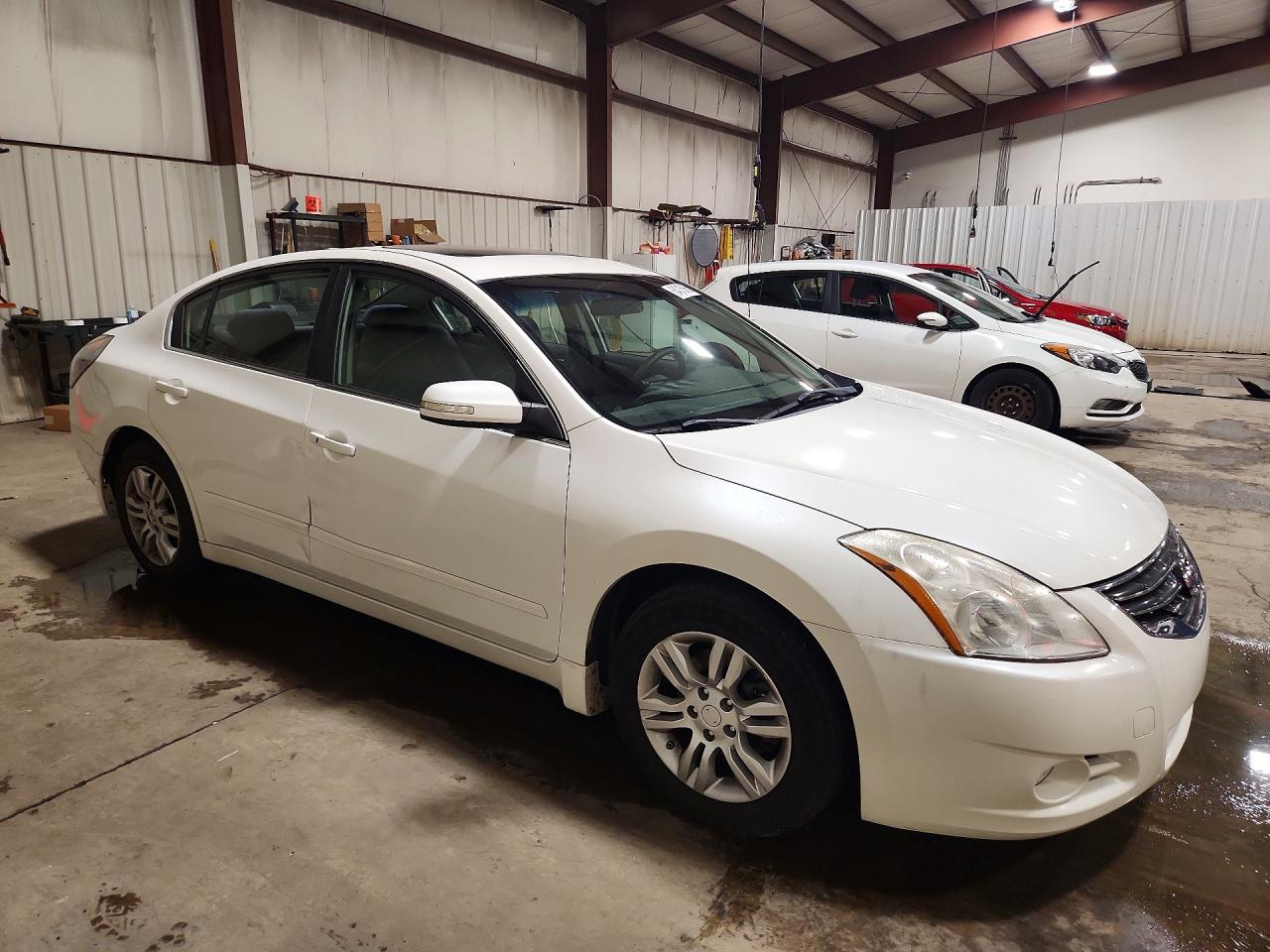2010 Nissan Altima 2.5 Белый vin: 1N4AL2AP5AN488049