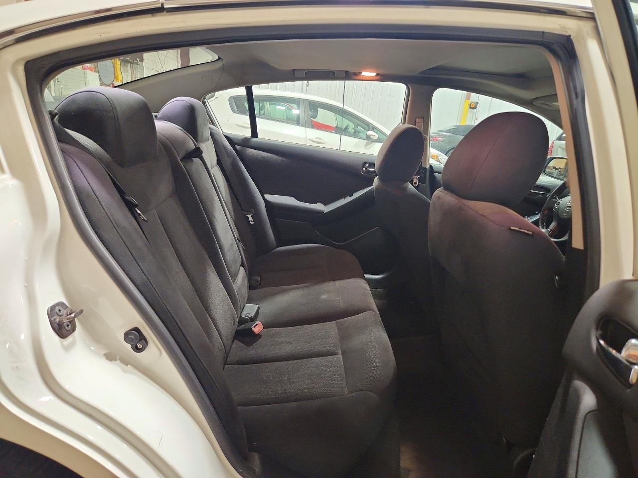 2010 Nissan Altima 2.5 Белый vin: 1N4AL2AP5AN488049