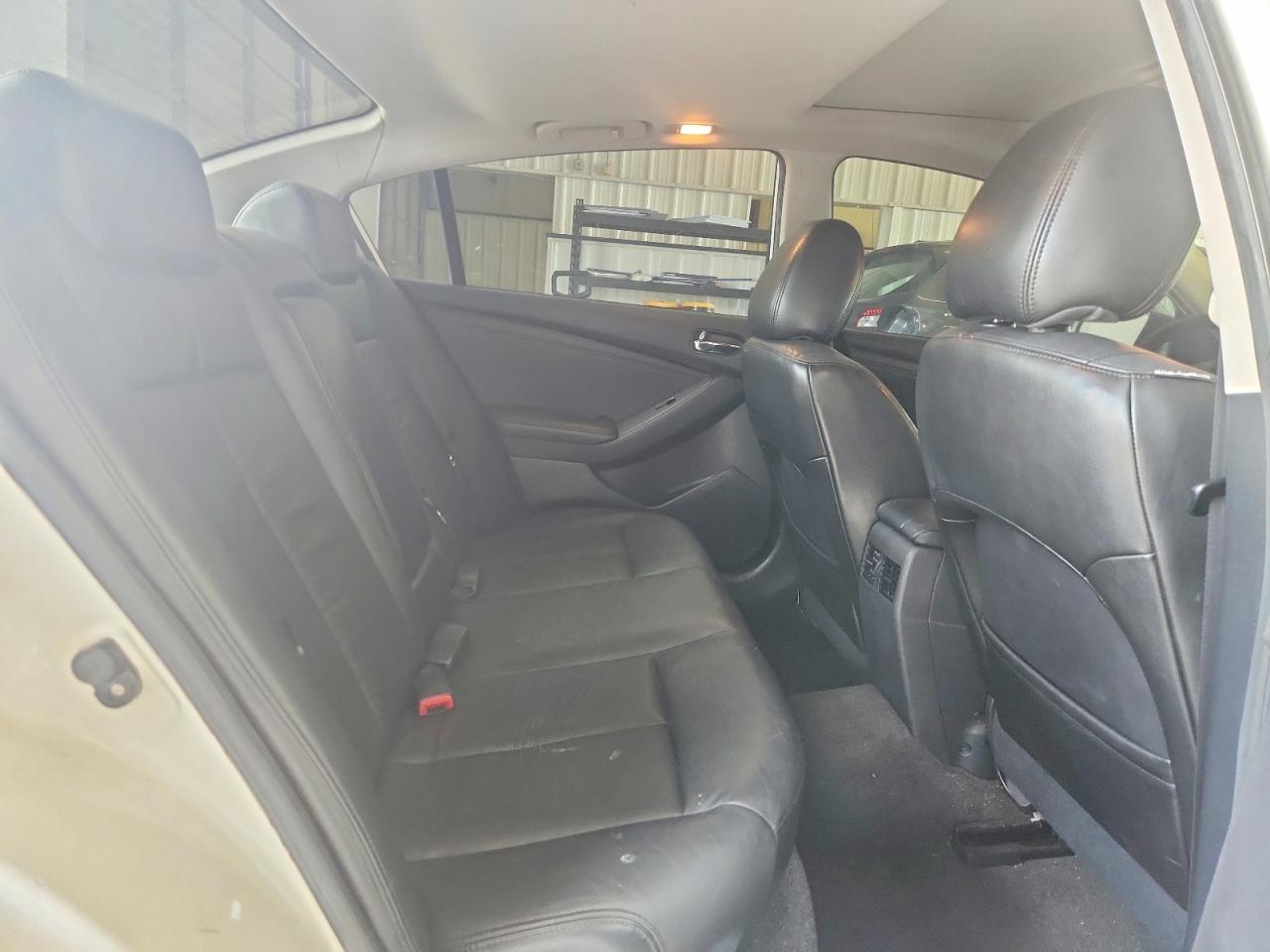 2010 Nissan Altima 2.5 White vin: 1N4AL2AP5AN544183