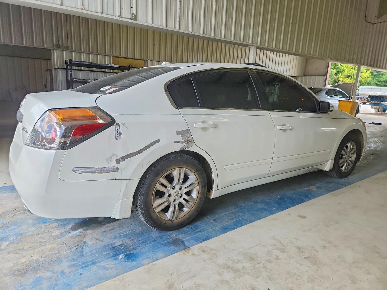 2010 Nissan Altima 2.5 White vin: 1N4AL2AP5AN544183