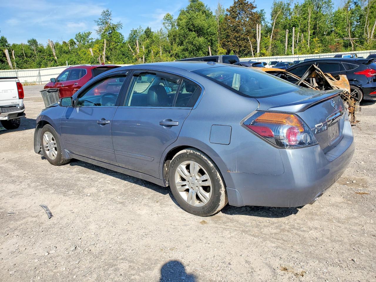 2010 Nissan Altima 2.5 Blue vin: 1N4AL2AP5AN547519