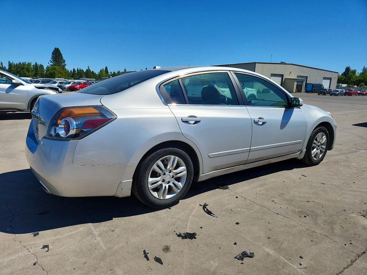 2010 Nissan Altima 2.5 Silver vin: 1N4AL2AP5AN566474
