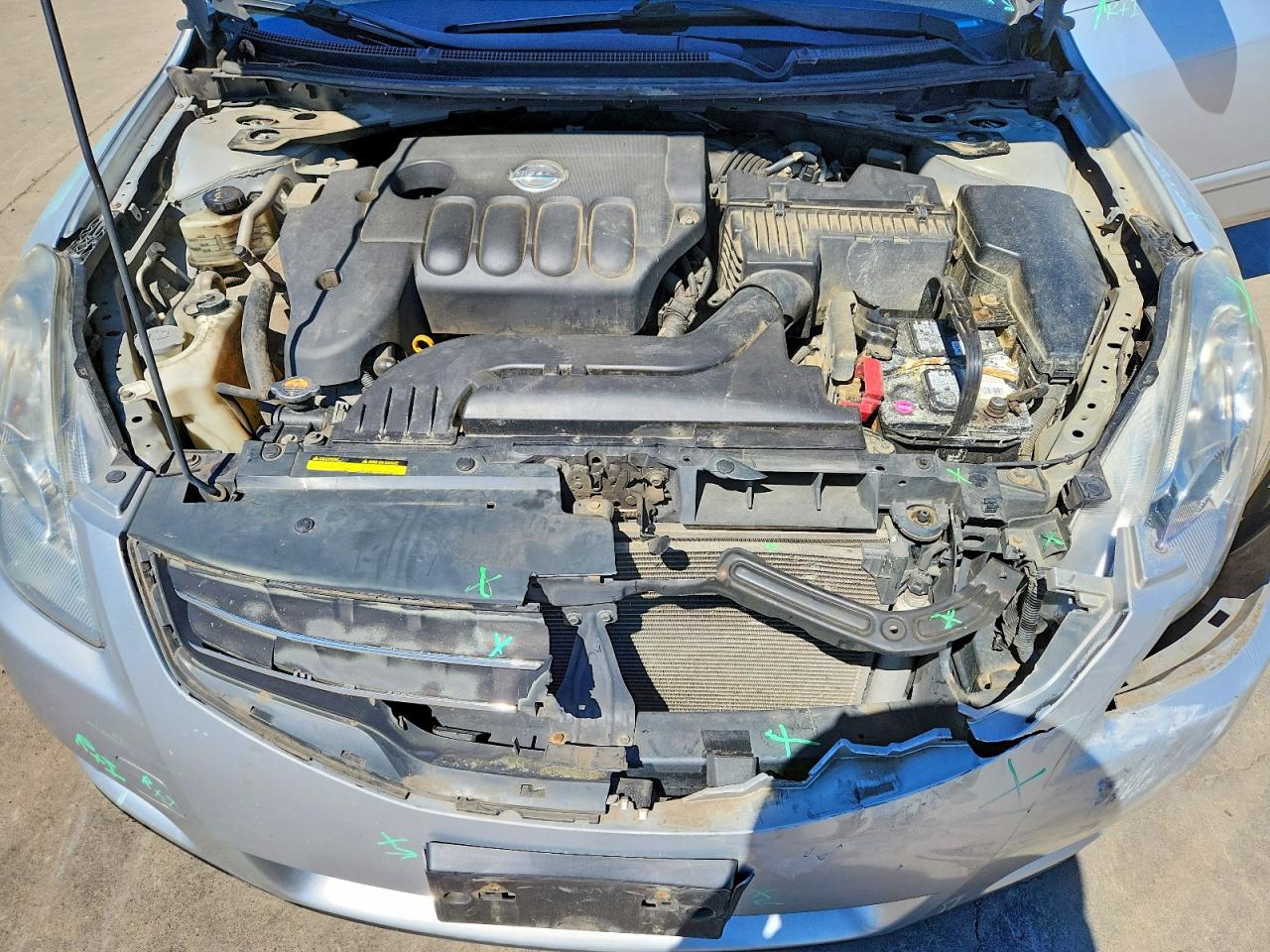 2010 Nissan Altima 2.5 Silver vin: 1N4AL2AP5AN566474