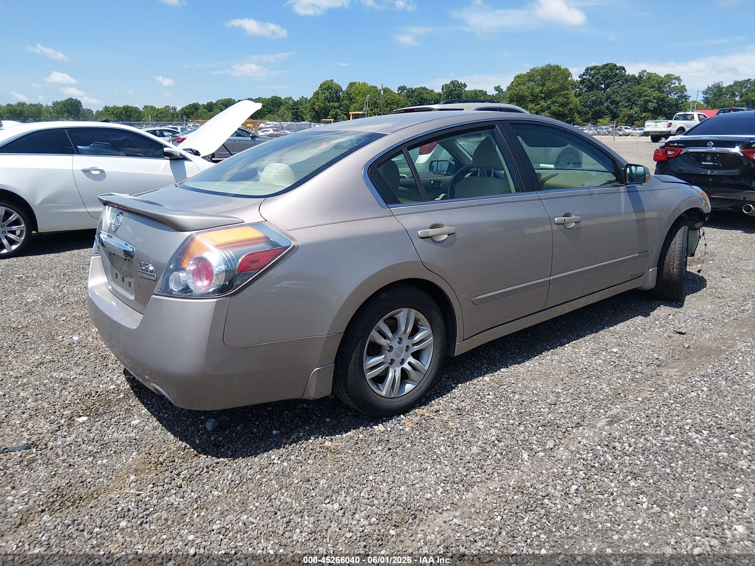 2011 Nissan Altima 2.5 S Silver vin: 1N4AL2AP5BC133542