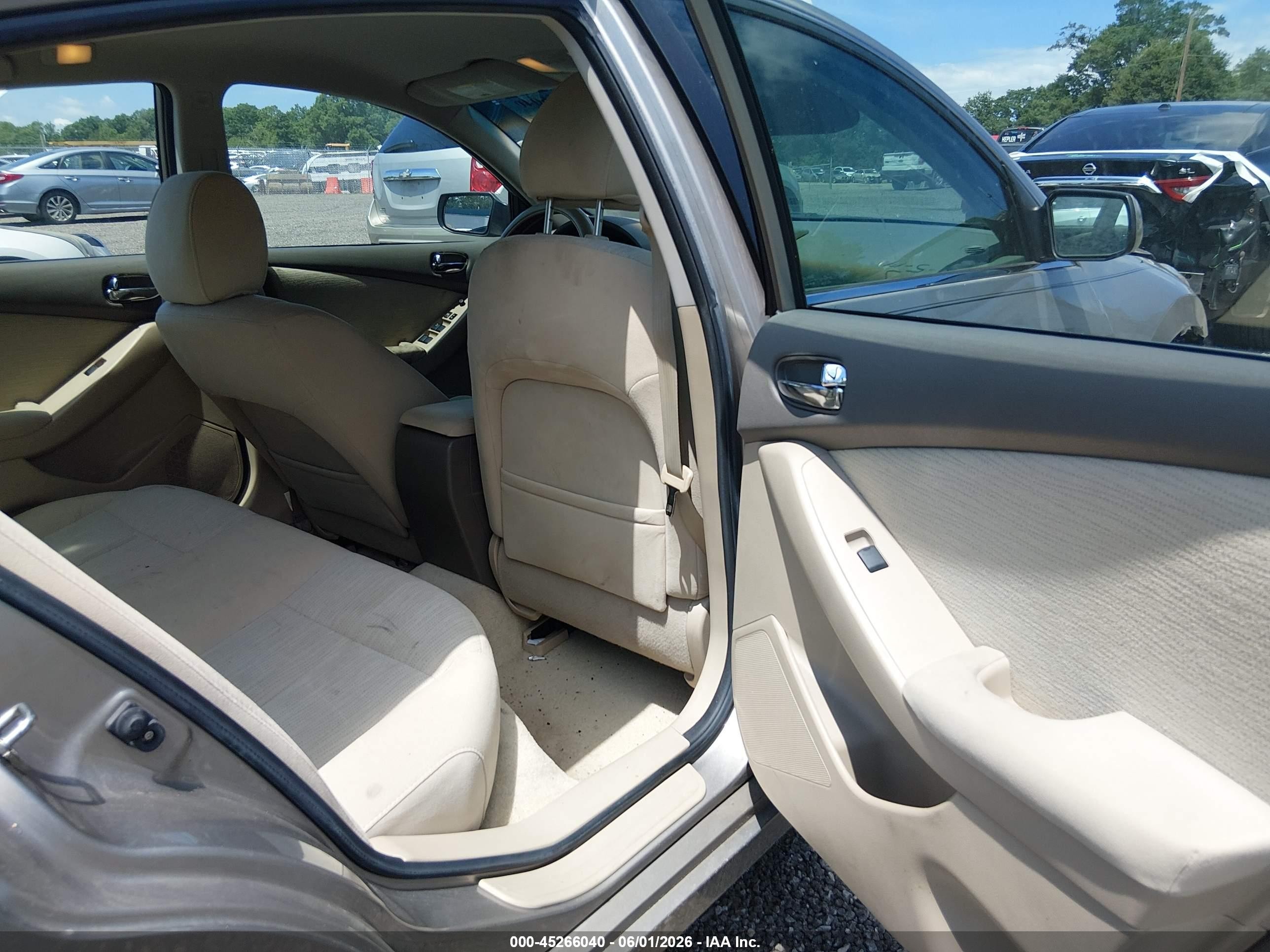 2011 Nissan Altima 2.5 S Silver vin: 1N4AL2AP5BC133542