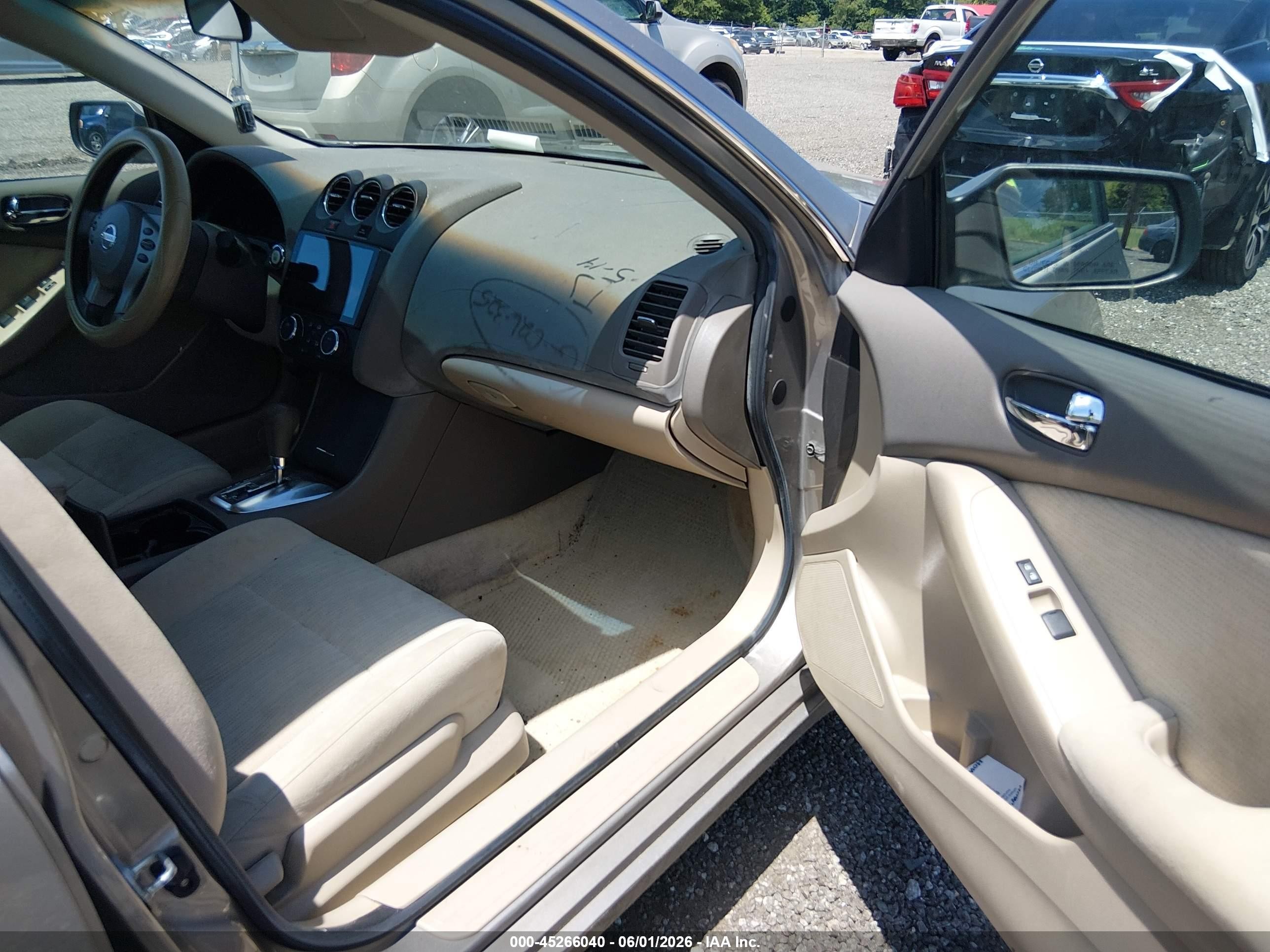 2011 Nissan Altima 2.5 S Silver vin: 1N4AL2AP5BC133542