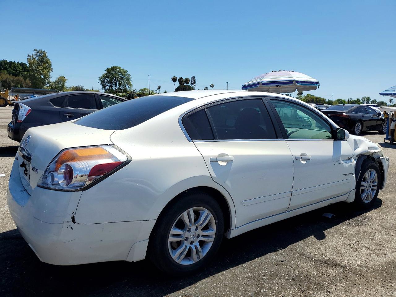 2011 Nissan Altima 2.5 White vin: 1N4AL2AP5BC154567