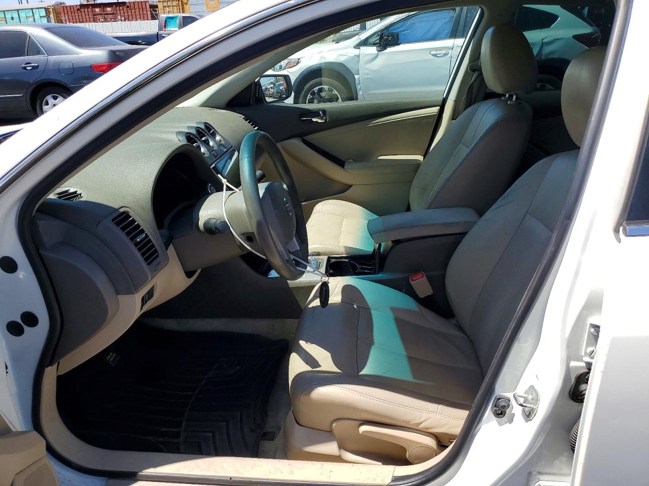 2011 Nissan Altima 2.5 White vin: 1N4AL2AP5BC154567