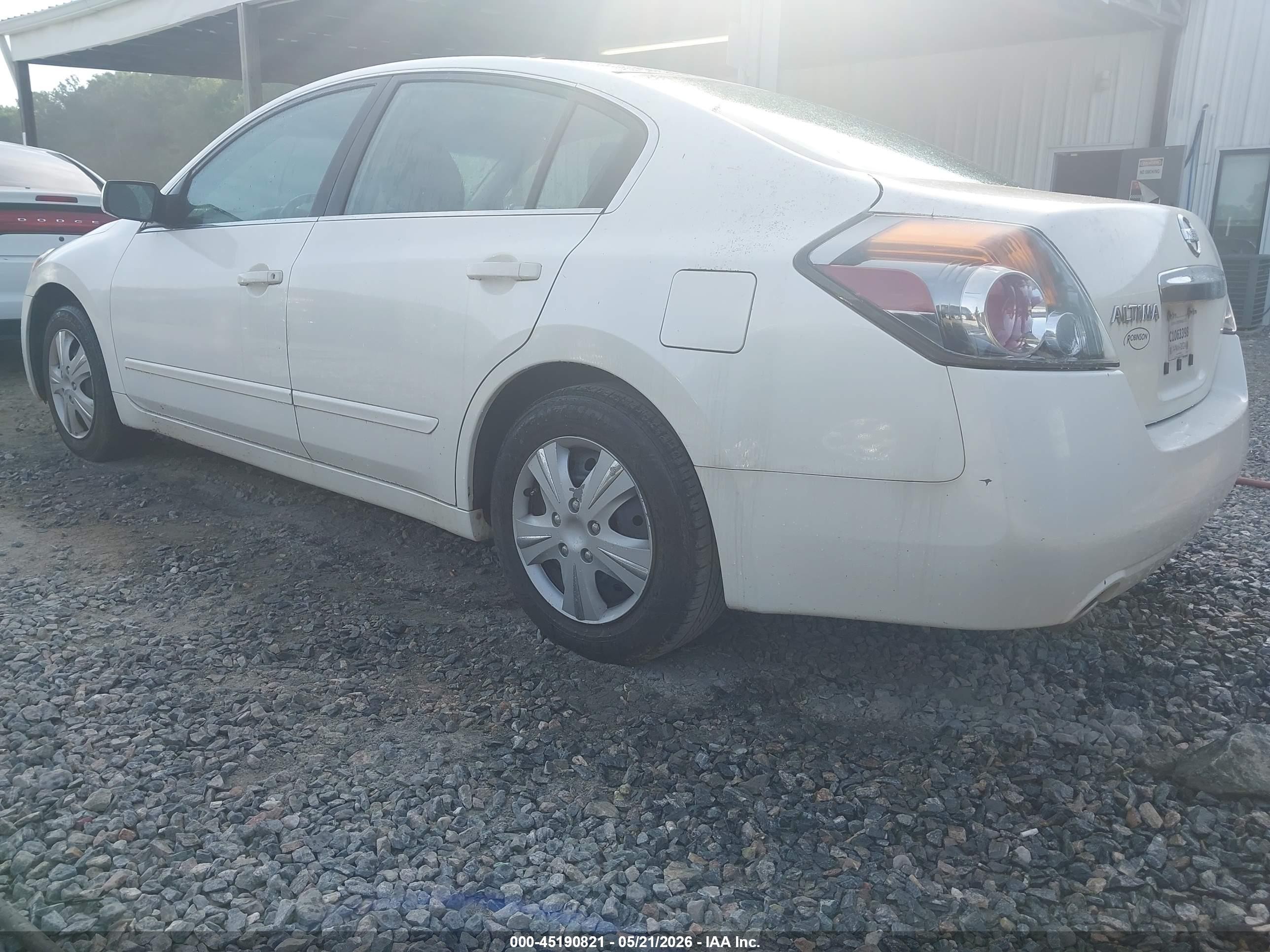 2011 Nissan Altima 2.5 White vin: 1N4AL2AP5BN415409
