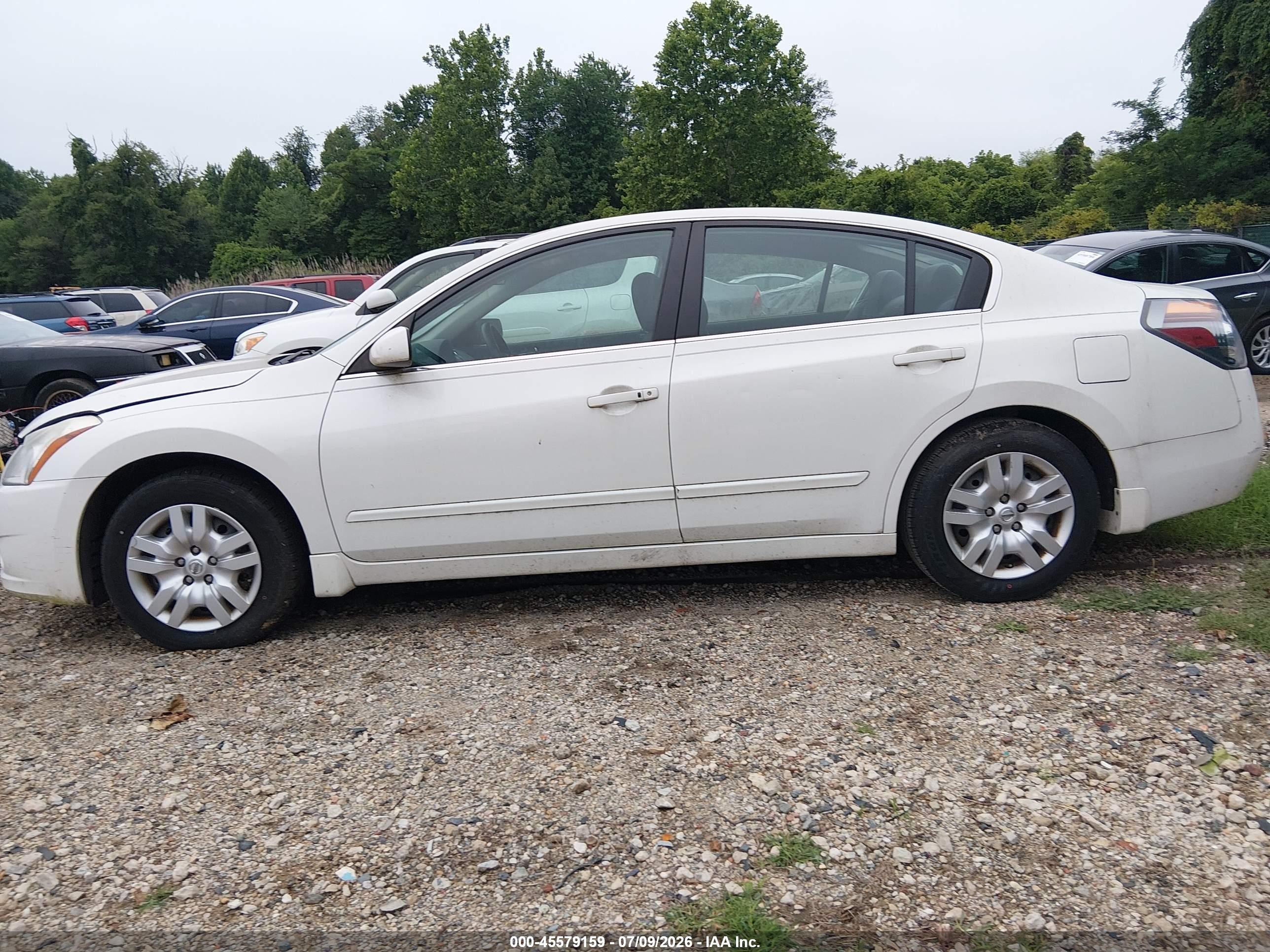 2011 Nissan Altima 2.5 S White vin: 1N4AL2AP5BN469017