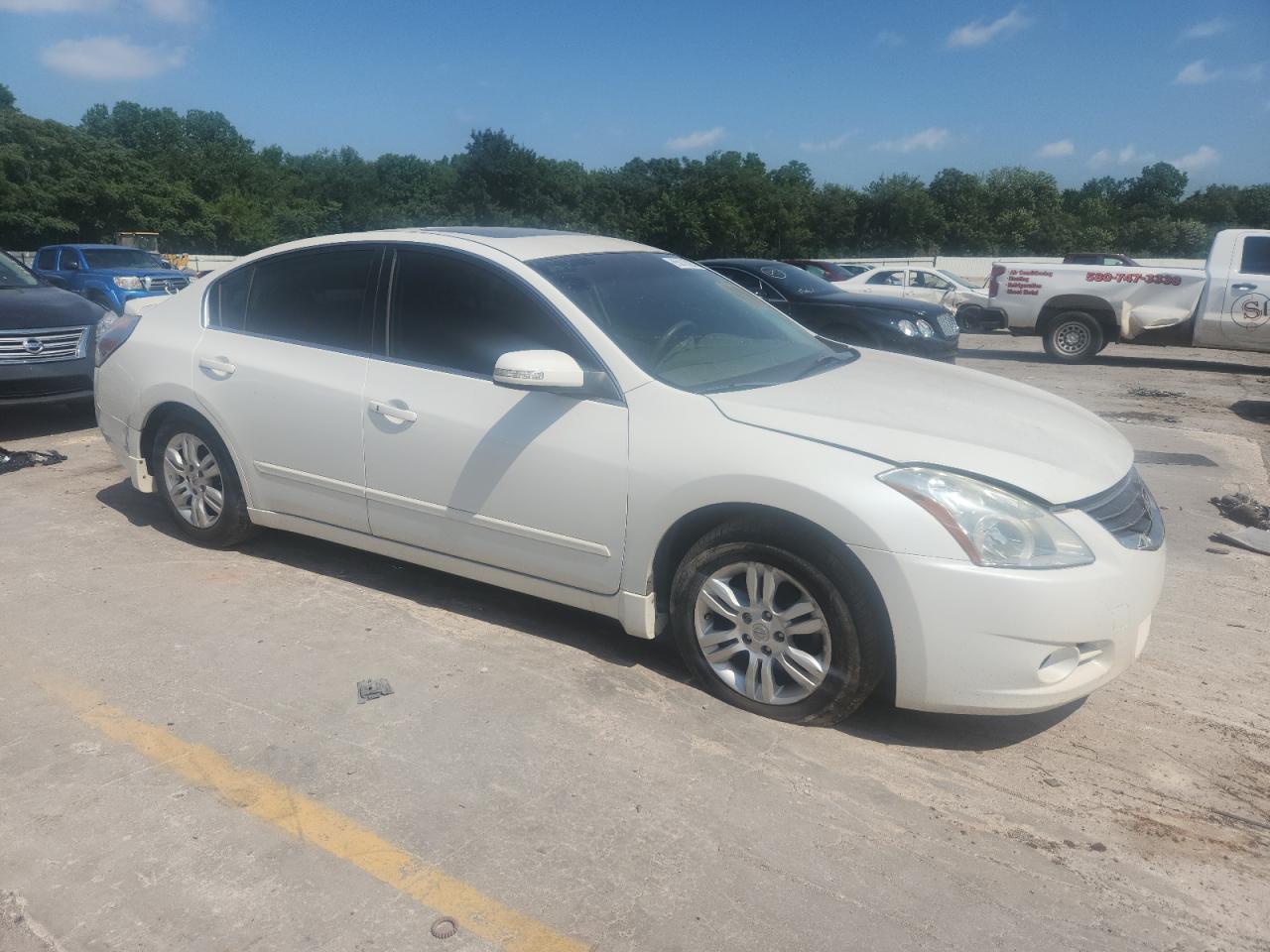 2011 Nissan Altima Base Белый vin: 1N4AL2AP5BN489512