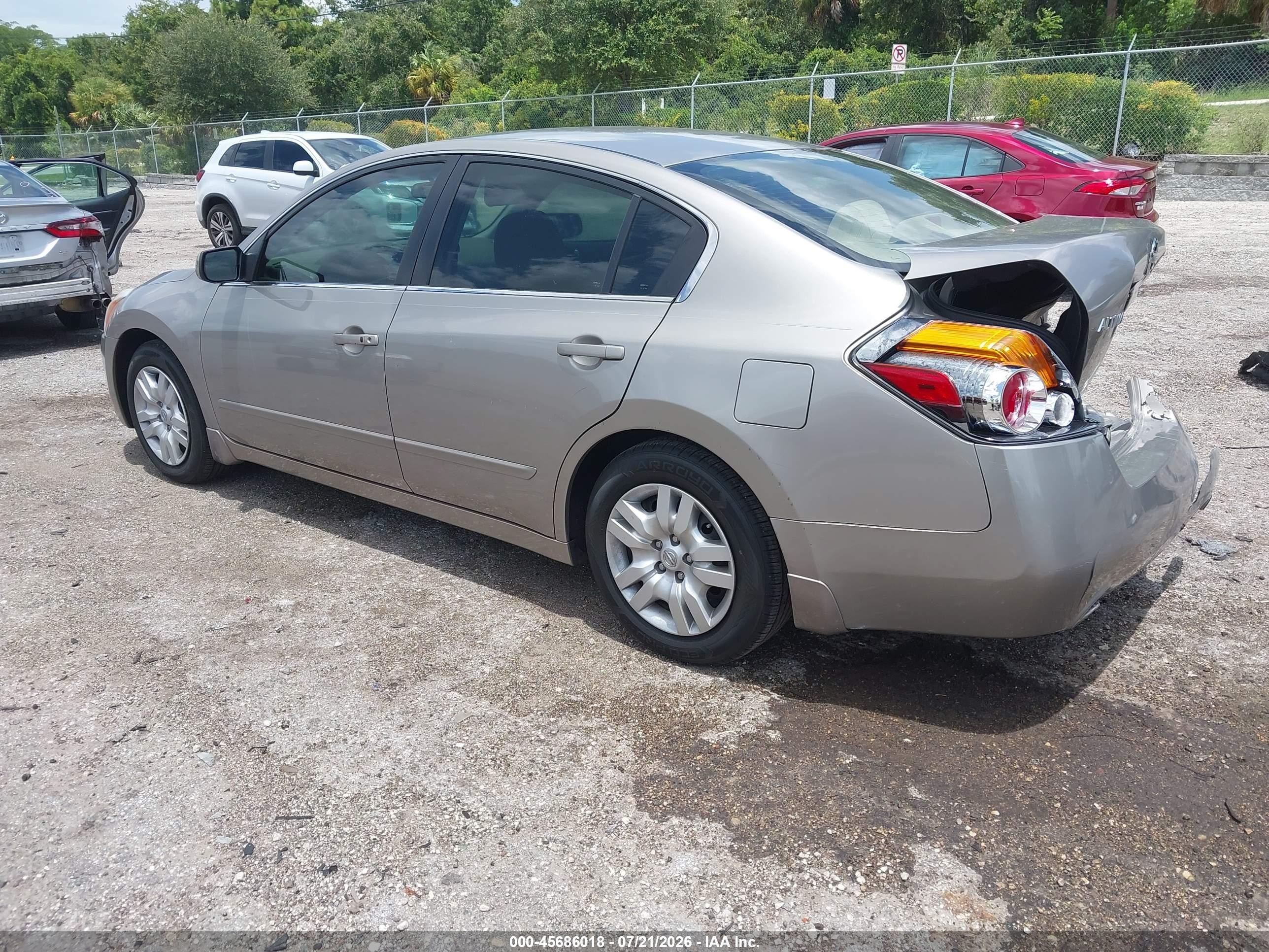 2012 Nissan Altima 2.5 S Beige vin: 1N4AL2AP5CC114913