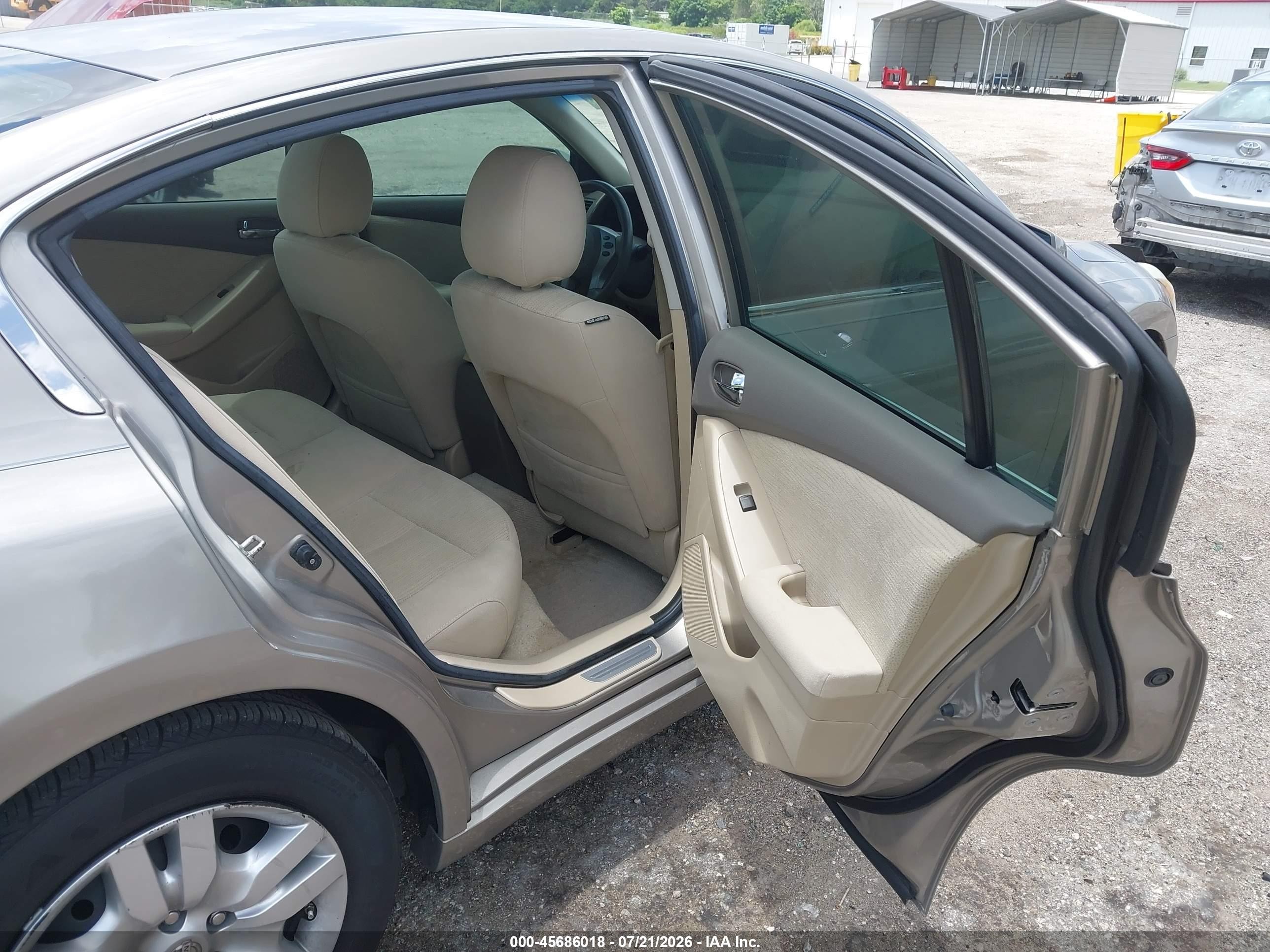 2012 Nissan Altima 2.5 S Beige vin: 1N4AL2AP5CC114913