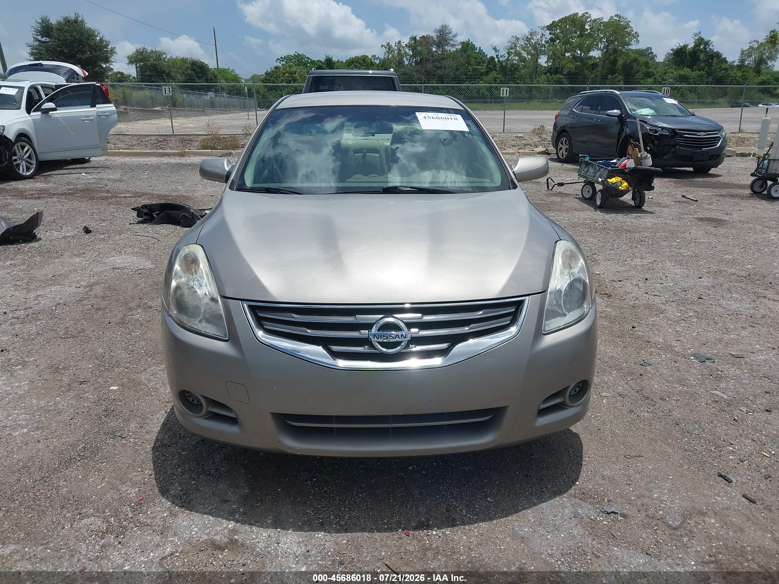2012 Nissan Altima 2.5 S Beige vin: 1N4AL2AP5CC114913