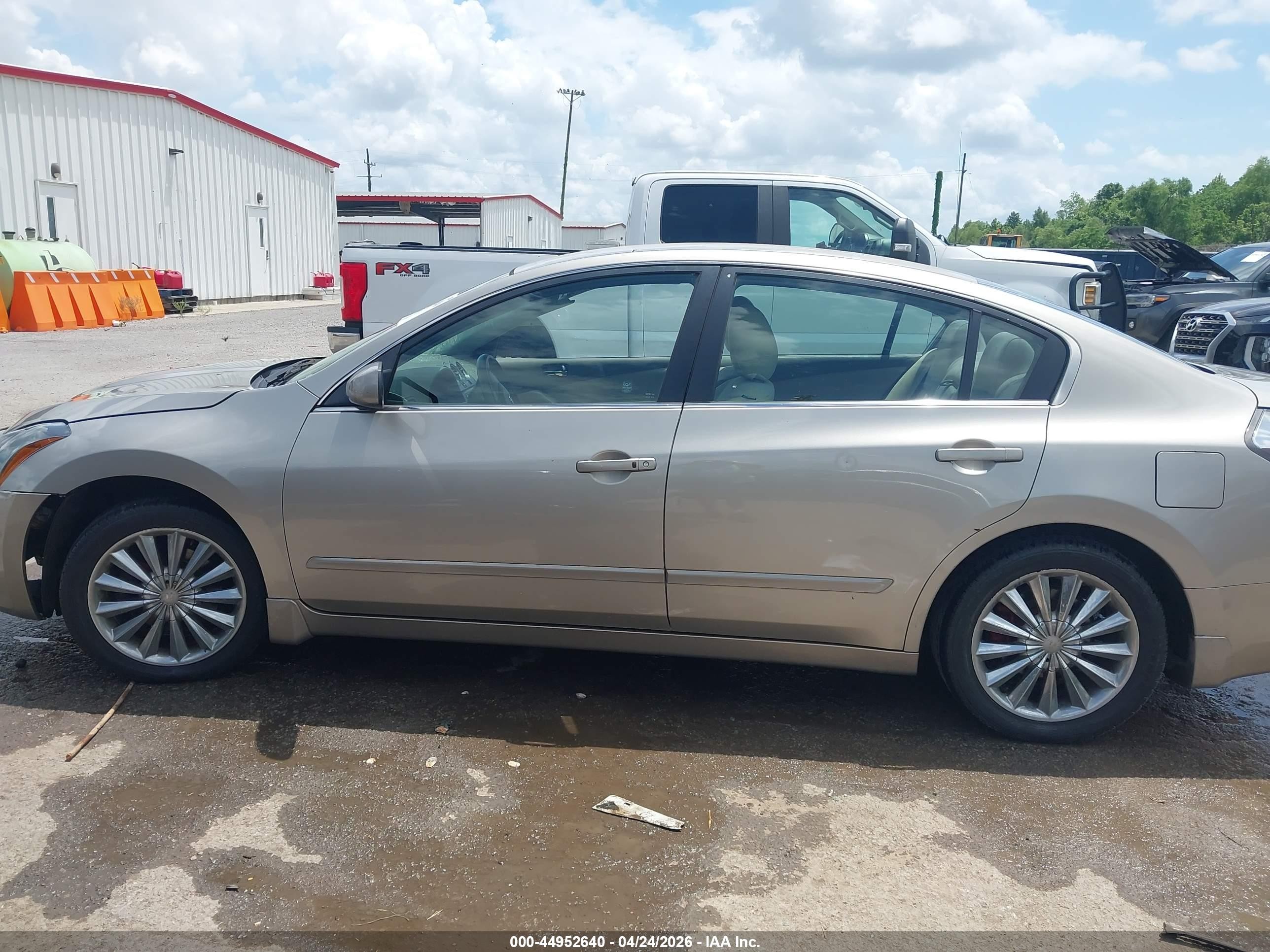 2012 Nissan Altima 2.5 S Beige vin: 1N4AL2AP5CC249857