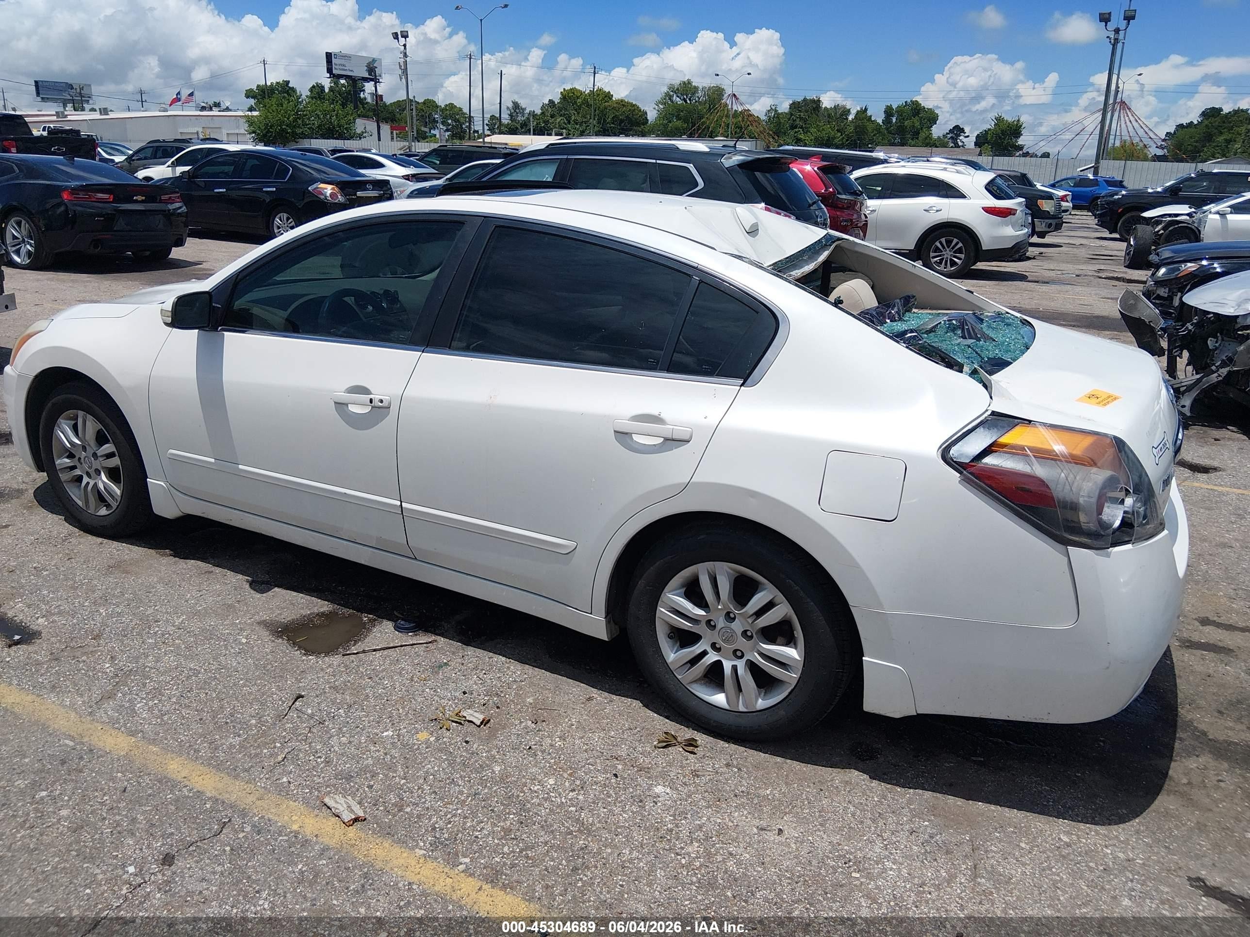 2012 Nissan Altima 2.5 S White vin: 1N4AL2AP5CN405299