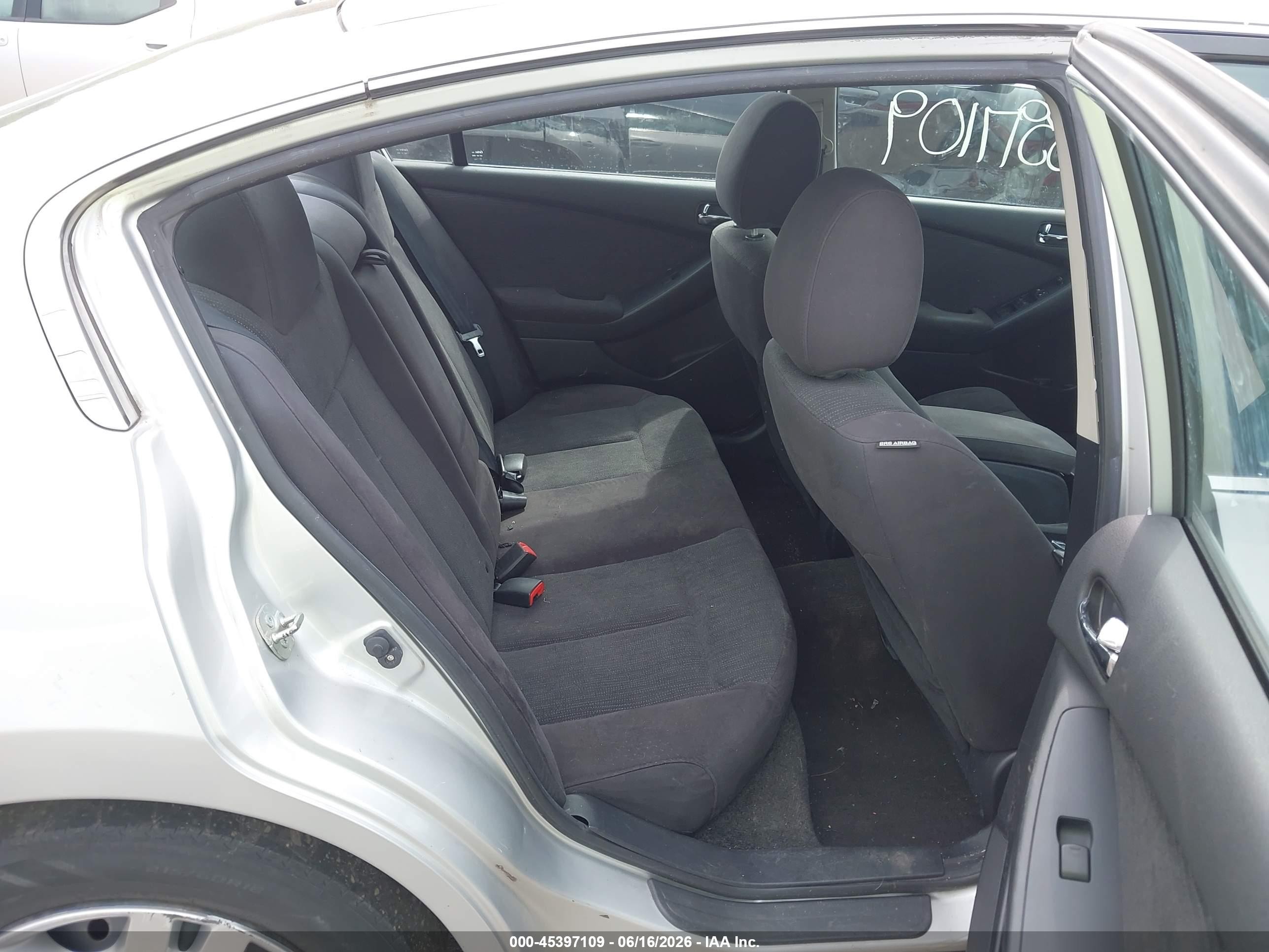 2012 Nissan Altima 2.5 S Серебряный vin: 1N4AL2AP5CN405657