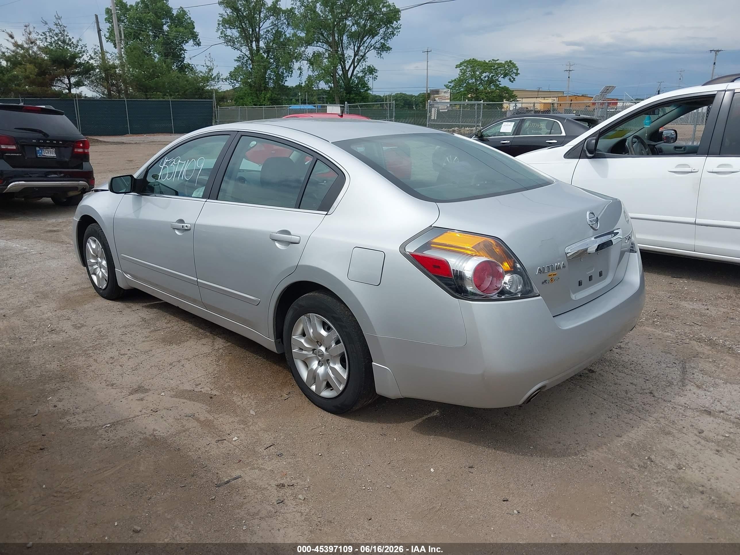 2012 Nissan Altima 2.5 S Серебряный vin: 1N4AL2AP5CN405657