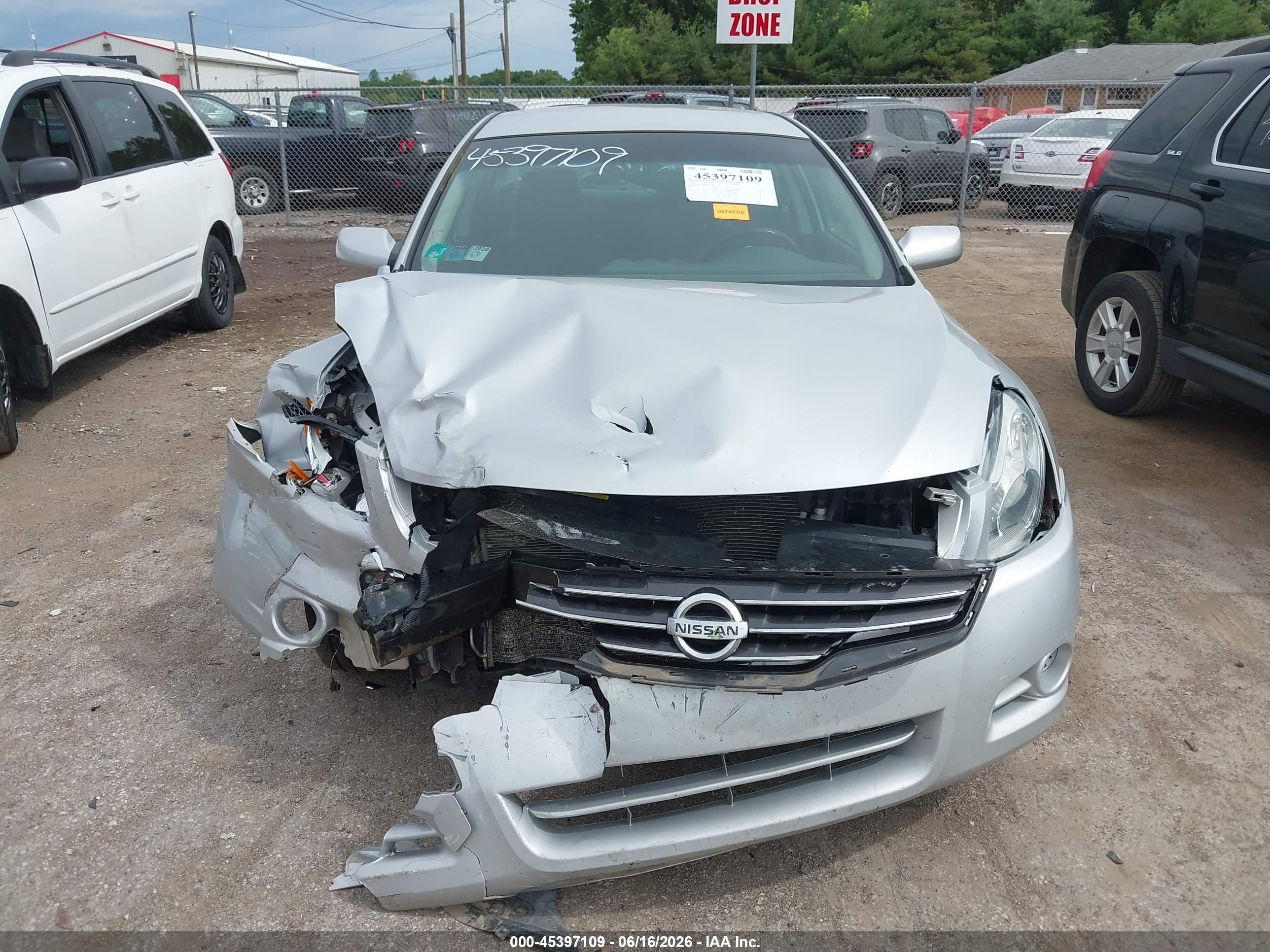 2012 Nissan Altima 2.5 S Серебряный vin: 1N4AL2AP5CN405657
